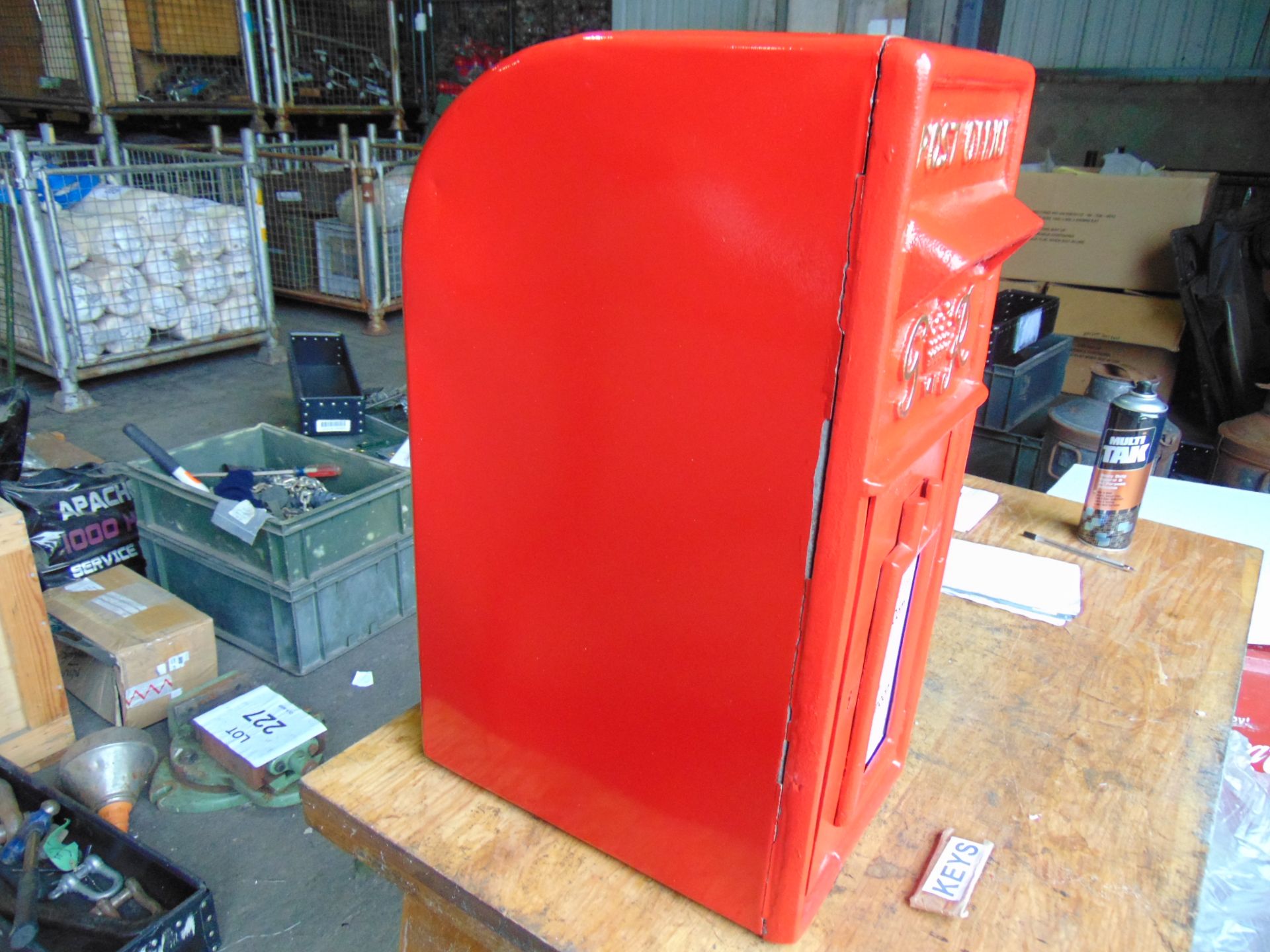 Cast Iron GR Royal Mail Red Post Box c/w Keys and Delivery Panels - Image 9 of 10