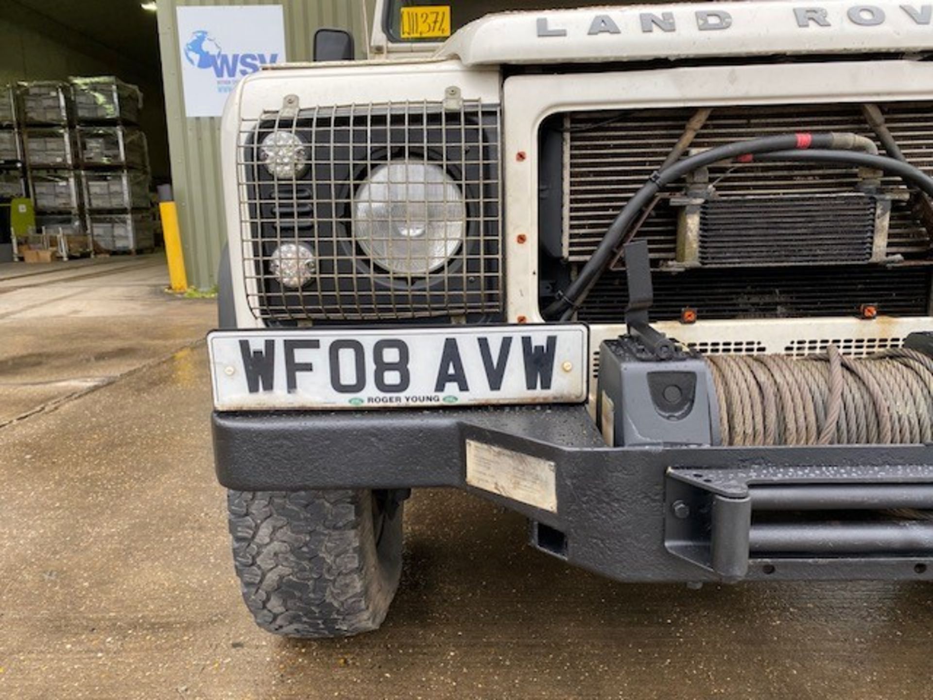 Land Rover Defender 110 2.4 Utility (mobile workshop) - Image 10 of 64