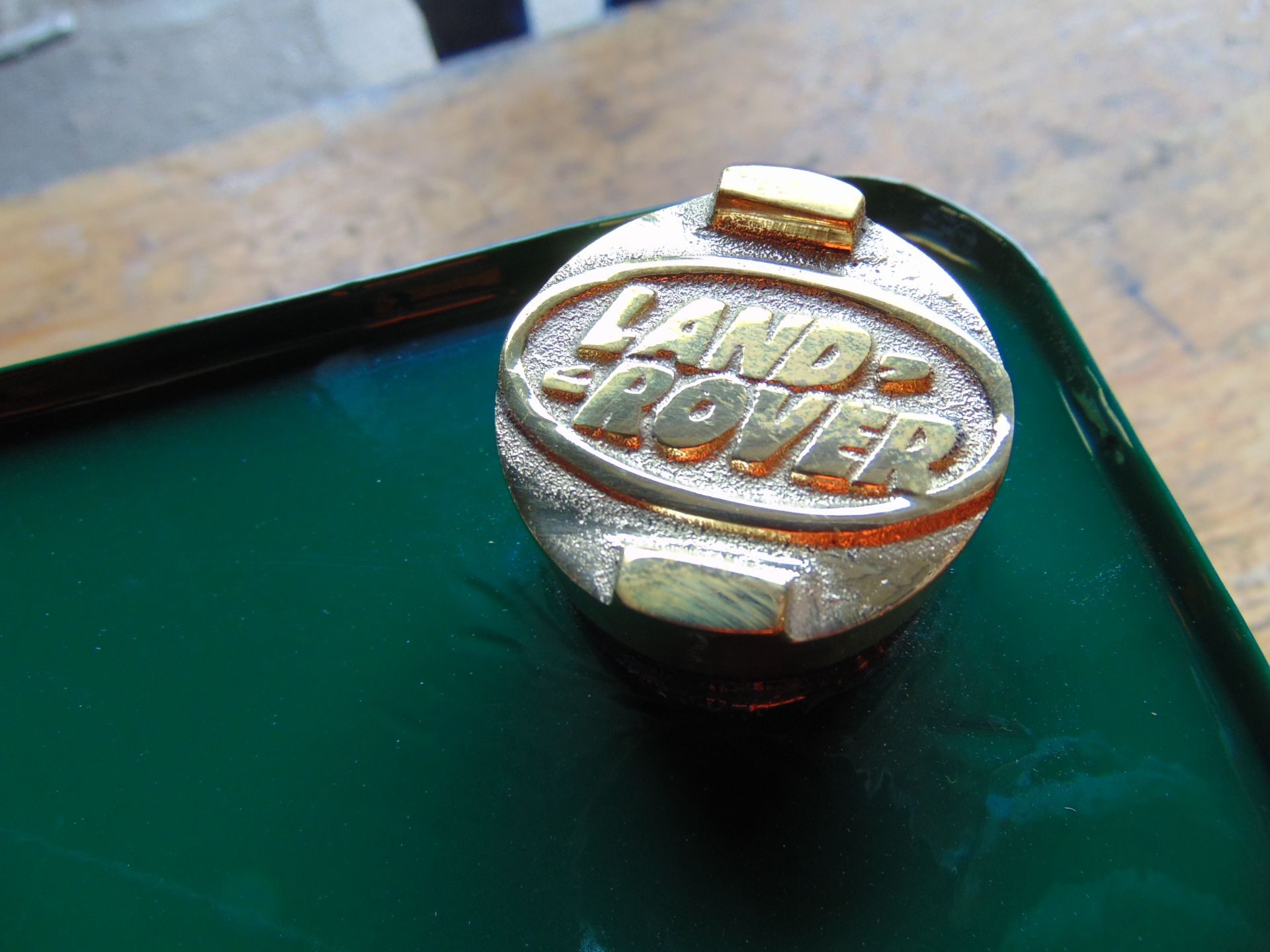 New Unissued Land Rover 1 Gall Oil/Fuel Can with Brass Cap - Bild 2 aus 4