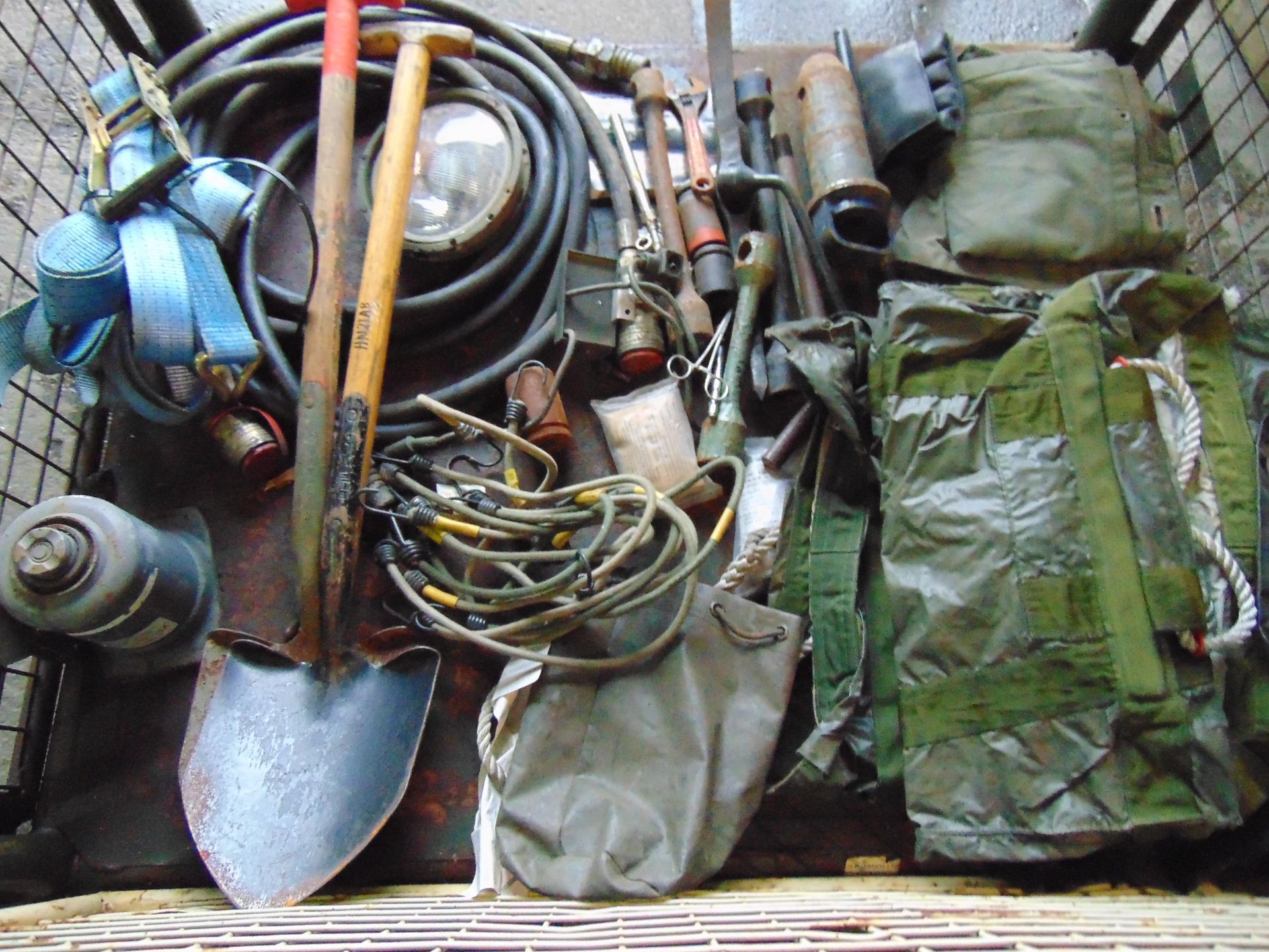 1 x Stillage Tools, Shovels, Jacks, Ratchet Straps etc - Image 5 of 6