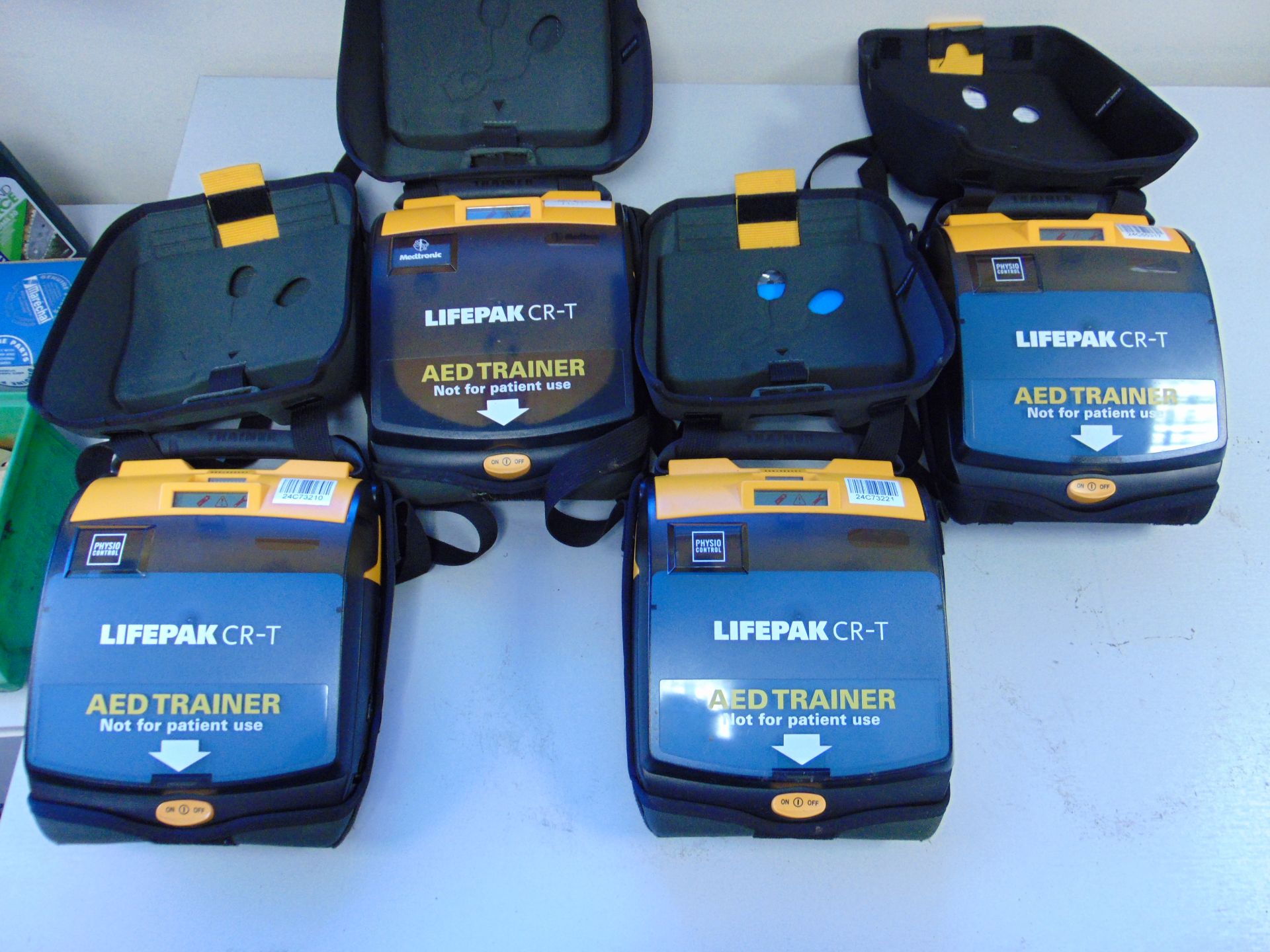 4 x Physio Controls Lifepak CR-T Defibrillator AED Trainer Unit in Carry Case - Image 3 of 4