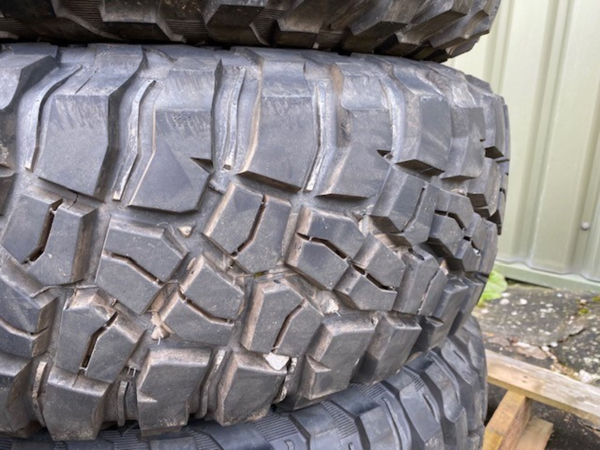 BF Goodrich 265/75R16 wheels and tyres x 4 - Image 6 of 11