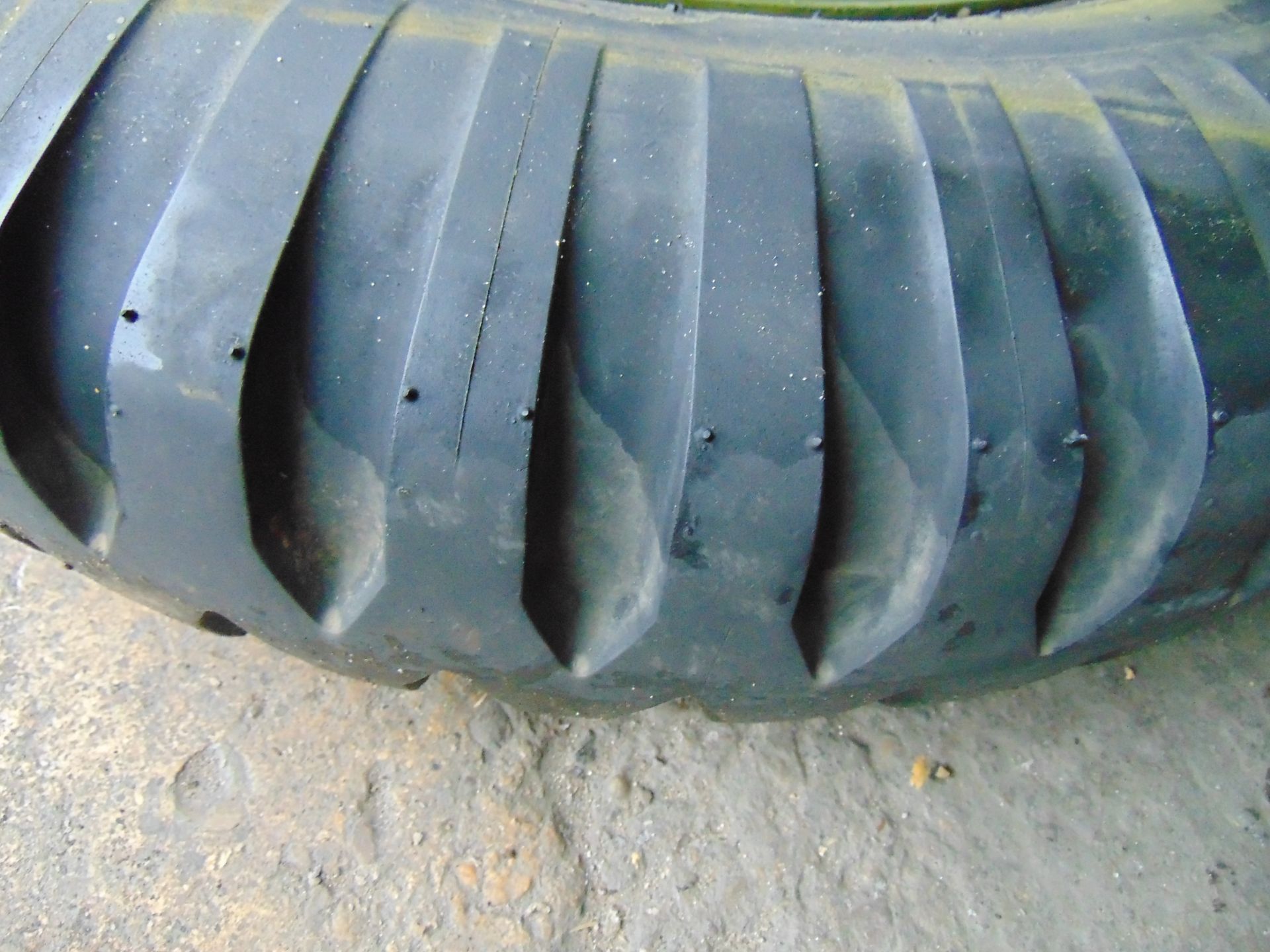 V.Rare Goodyear 700 x 16 Bar Grip Tyre on Rim Spare Wheel - Image 2 of 8