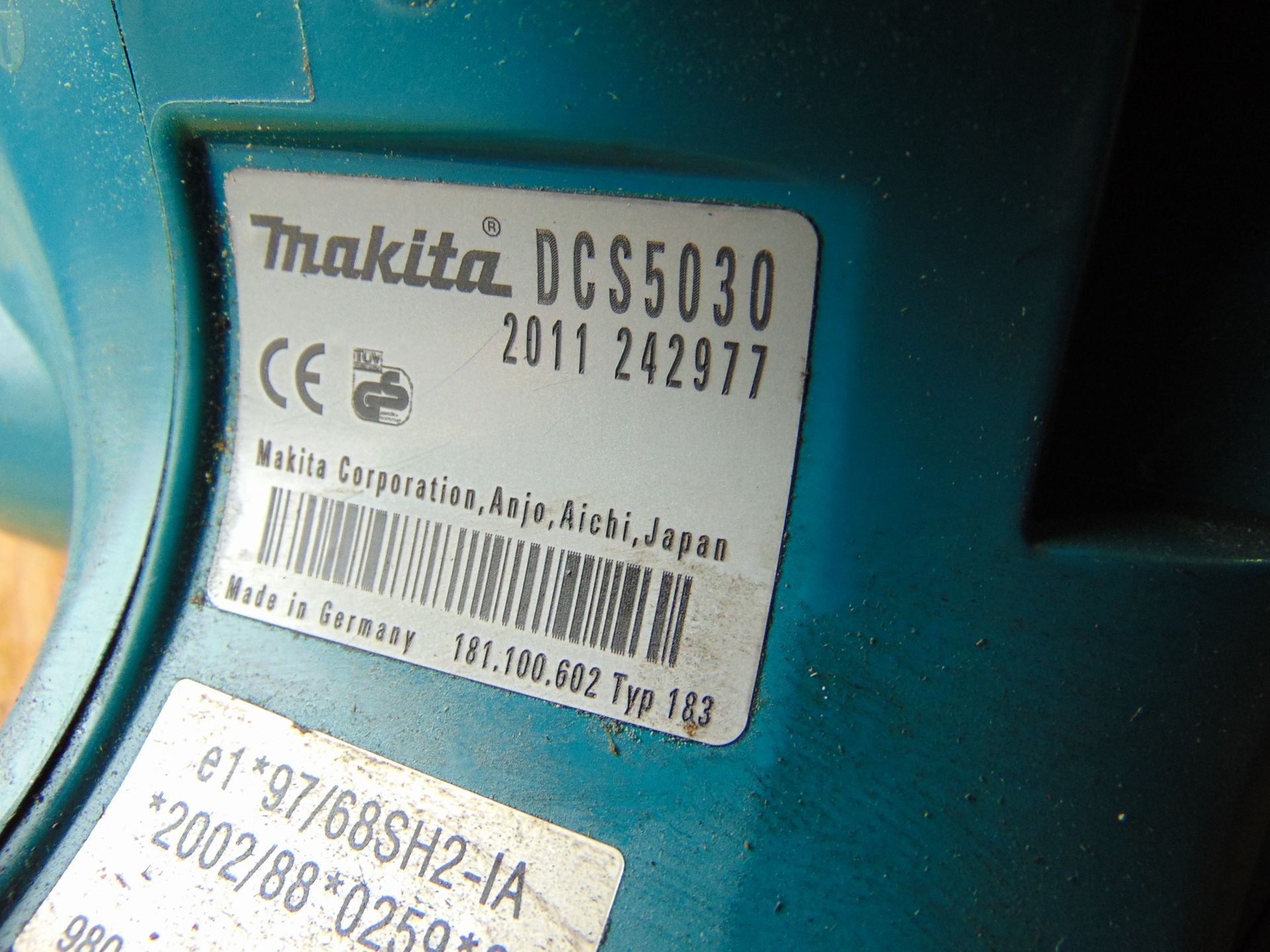 MAKITA DCS 5030 50CC Chainsaw c/w Chain Guard from MoD. - Image 5 of 5