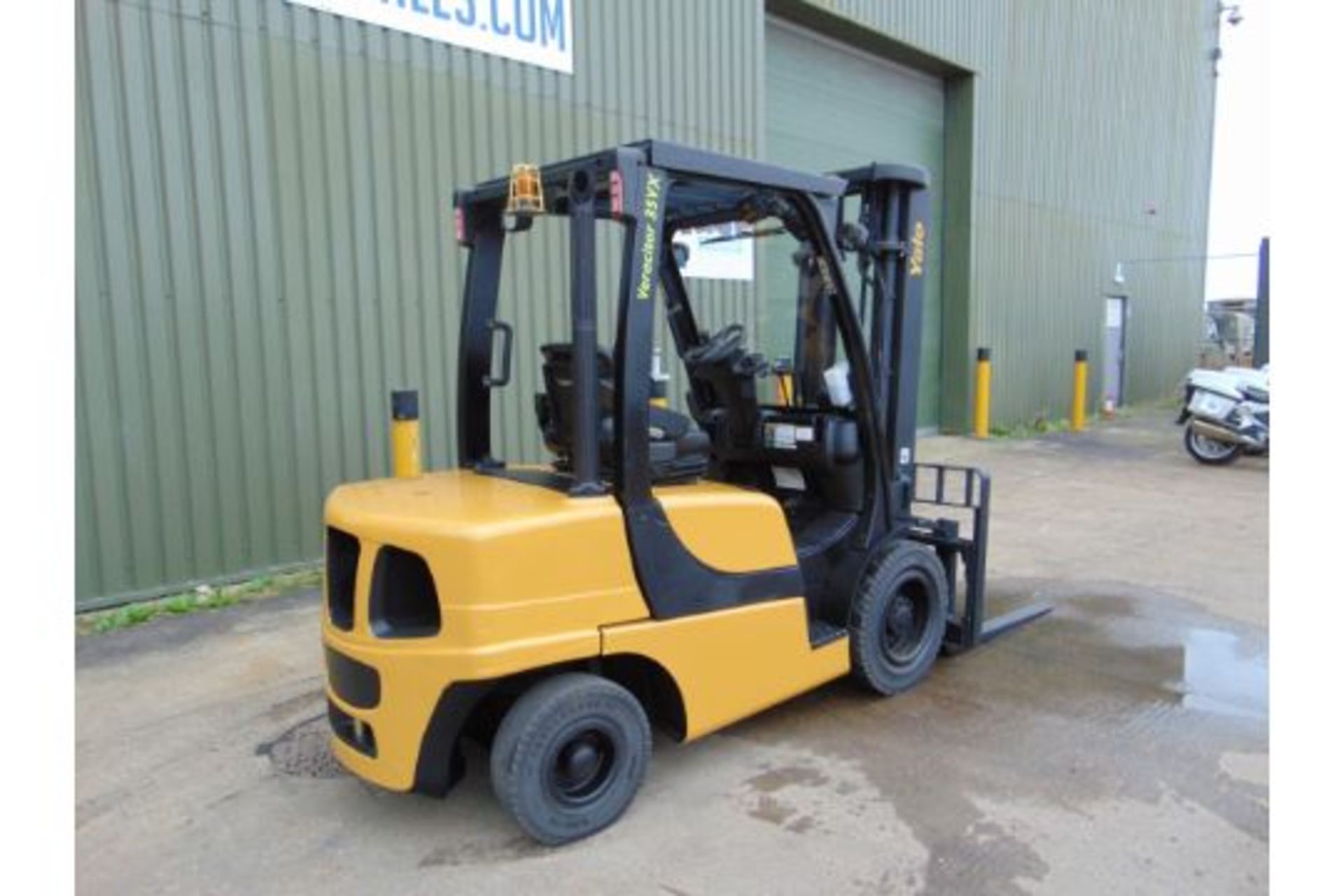 2011 Yale GDP35VX Fork Lift Truck - Triple 3 Stage Mast w/ Side Shift - Image 5 of 34