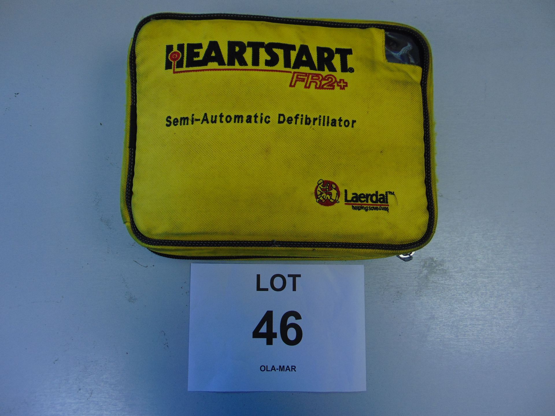 Heartstart FR2+ Semi-Automatic Defibrillator Unit in Carry Case