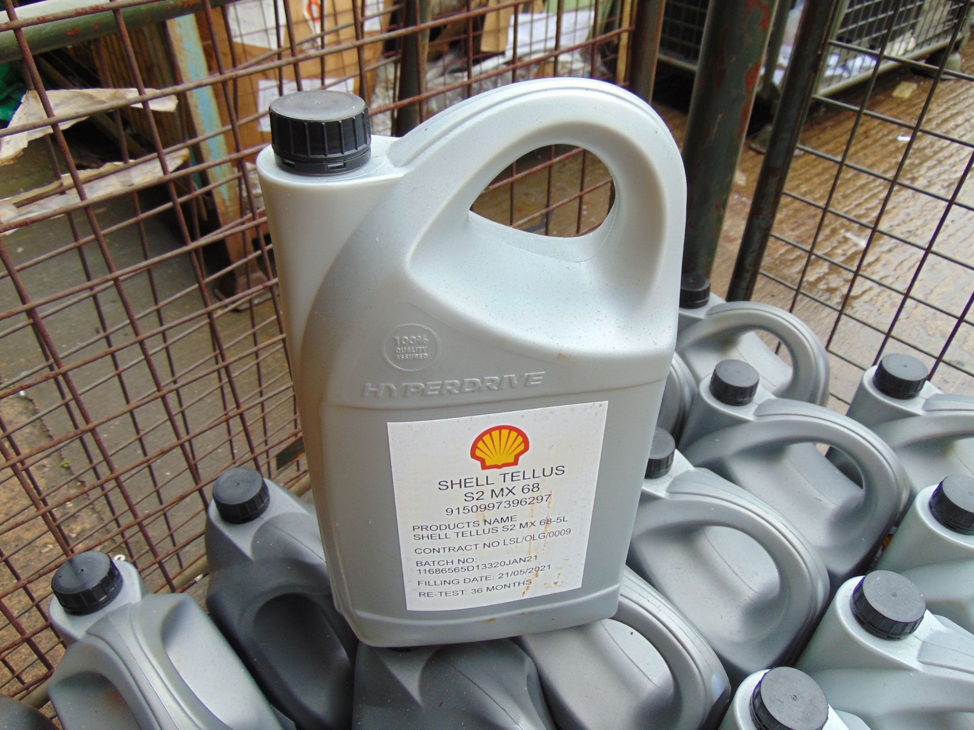 22 x 5 Litre Cans of Shell Tellus S2 MX68, Multigrade Anti wear Hydraulic Oil - Image 3 of 3