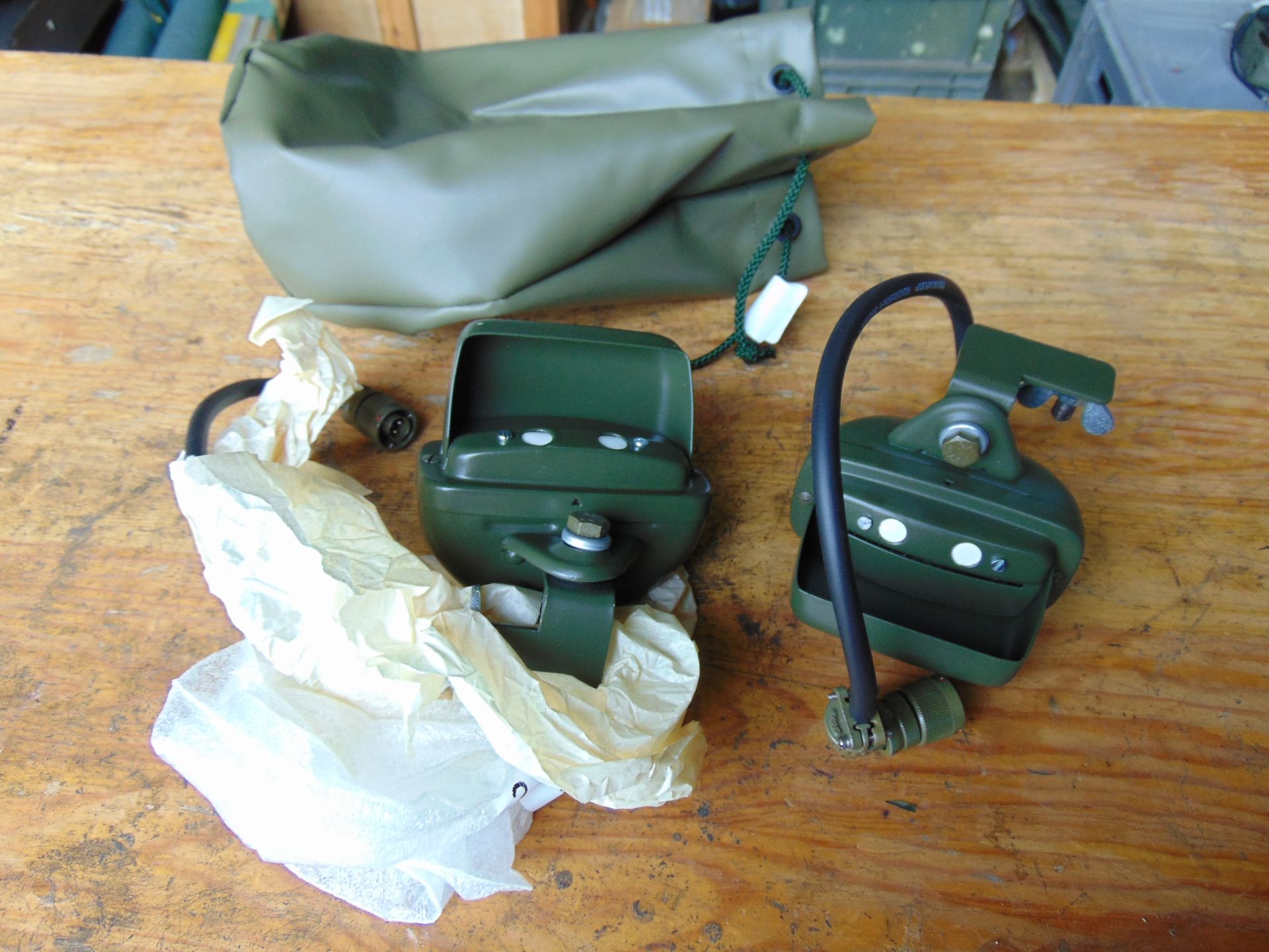 2 x New Unissued Demountable Convoy Lamps in Bag - Image 4 of 7