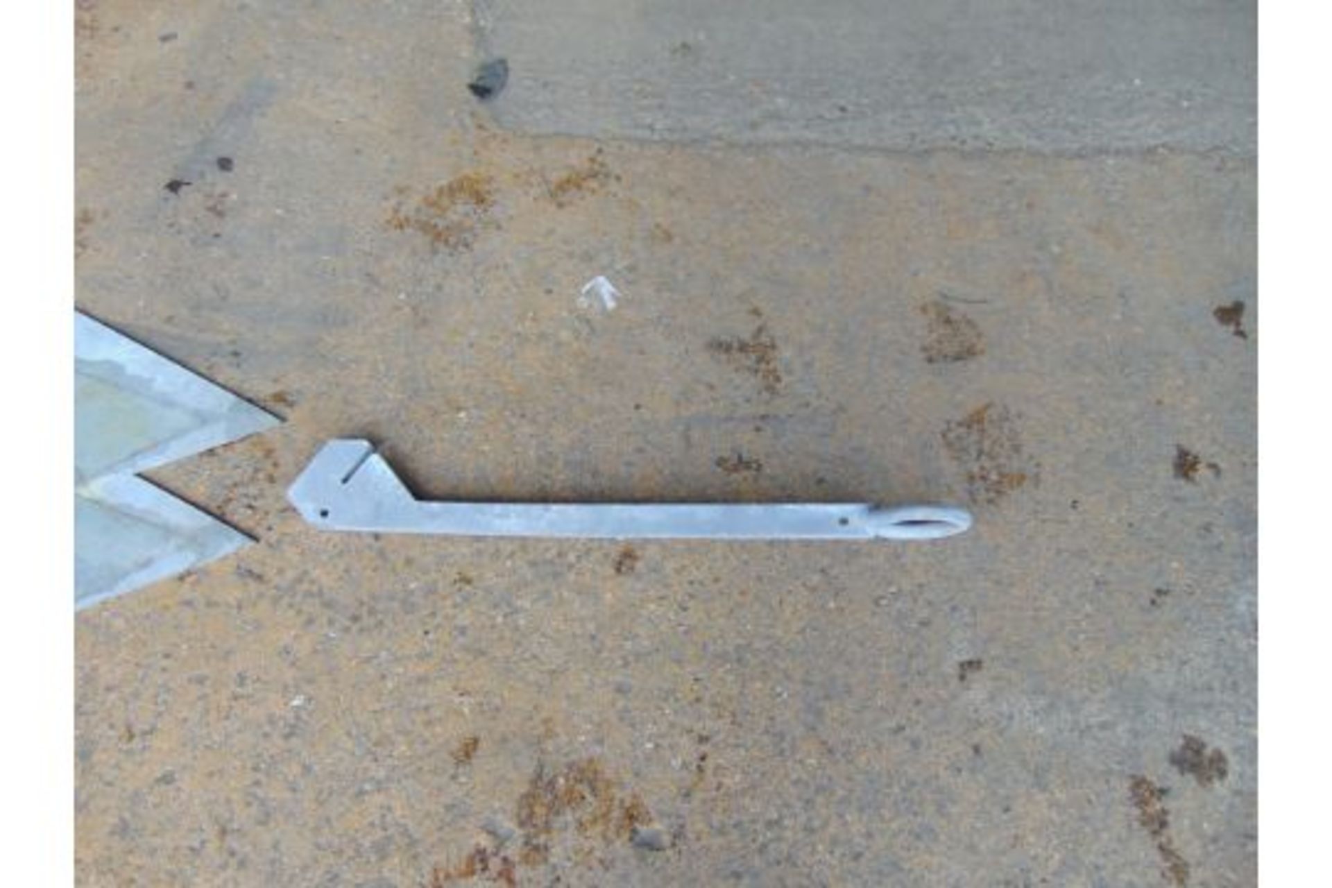 Unissued Galvanised Unissued Winching Anchor - Image 5 of 8