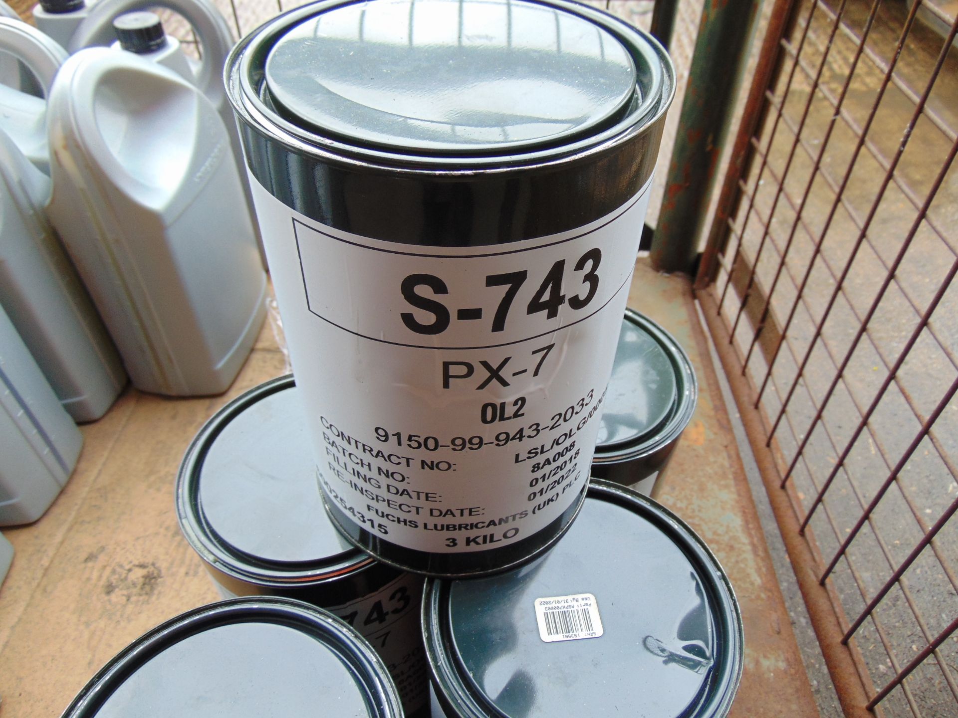 8 x 3kg Tins of PX7, high grade technical petroleum based grease for hard wearing applications - Image 2 of 3