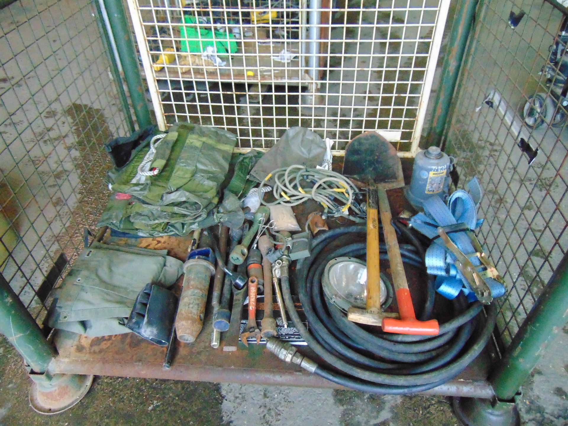 1 x Stillage Tools, Shovels, Jacks, Ratchet Straps etc - Image 2 of 6