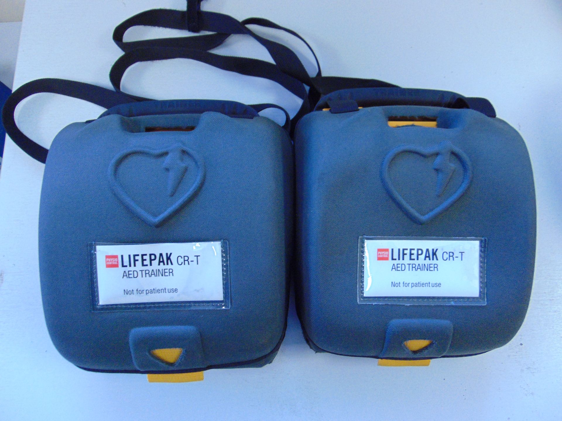 2 x Physio Controls Lifepak CR-T Defibrillator AED Trainer Unit in Carry Case - Image 2 of 4