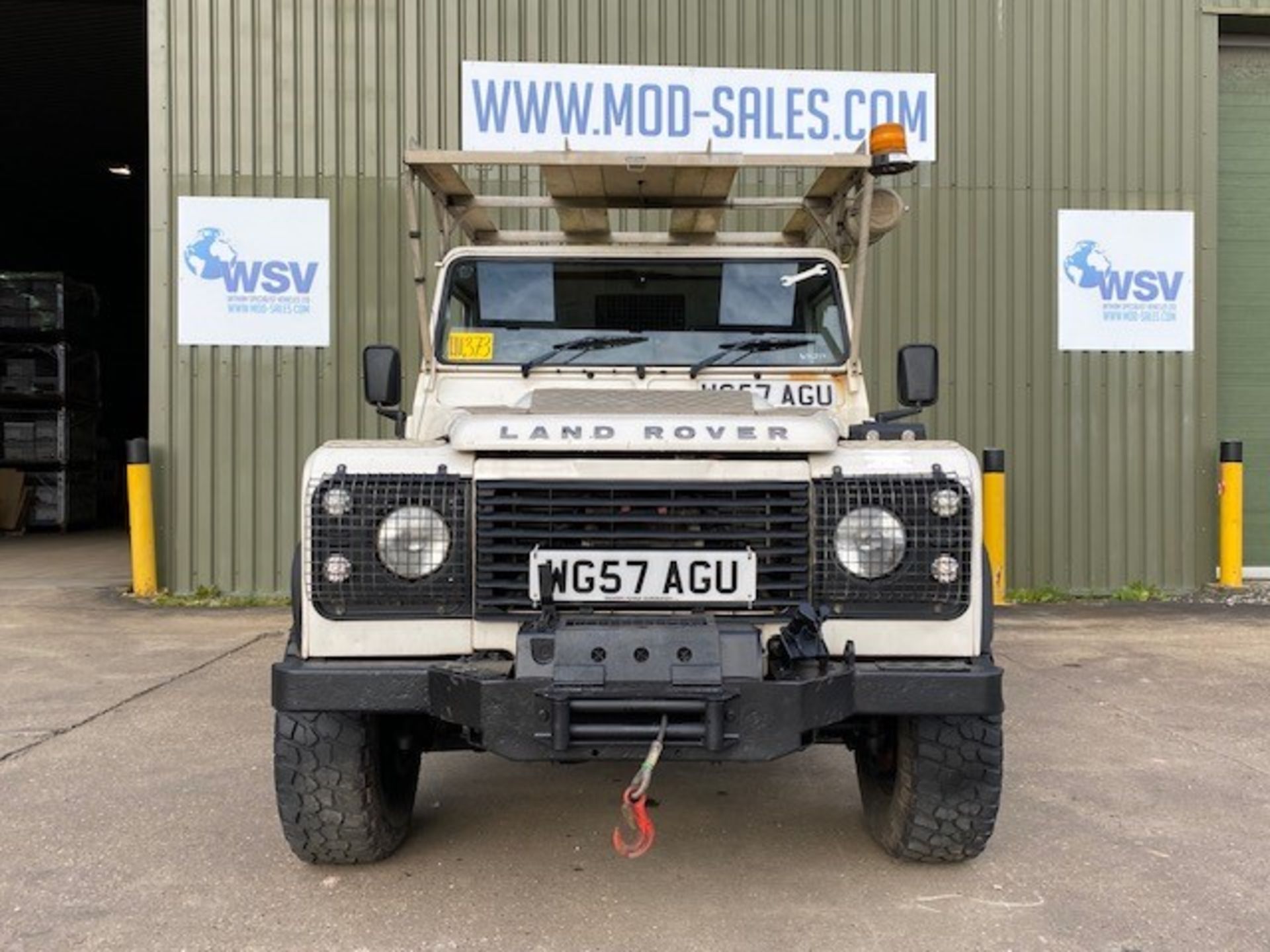 Land Rover Defender 110 Utility - Image 2 of 60