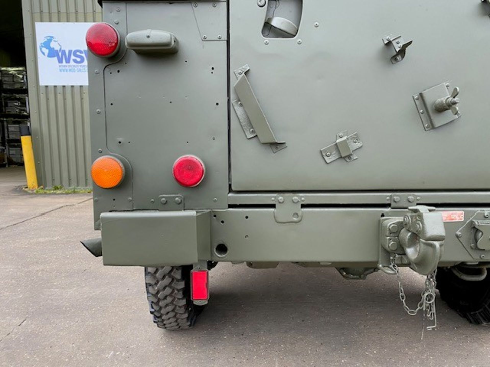 Land Rover Defender 110 Tithonus LHD - Image 11 of 54