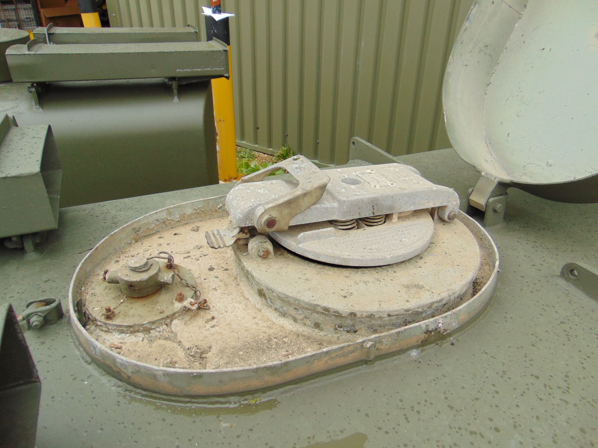 Gloster Saro 2,200 Ltr Aluminium Fuel / Fluid Distribution Tank - Image 11 of 14