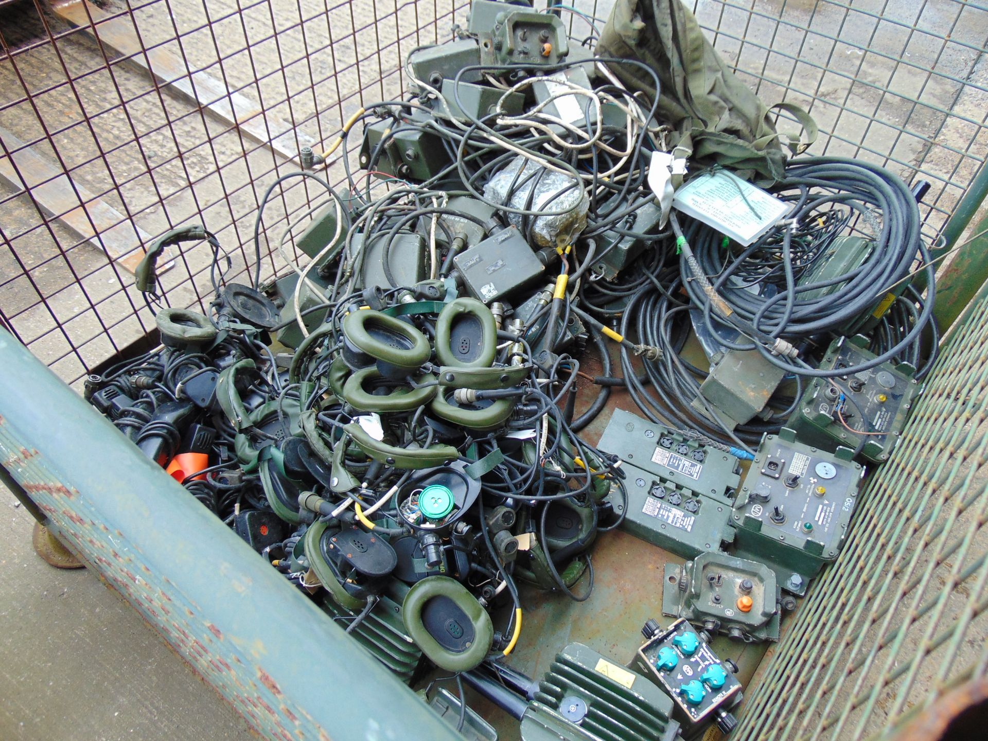 1 x Stillage of Clansman Radio Equipment Inc Headsets / Handsets, Transmitters, power boxes etc - Image 4 of 6