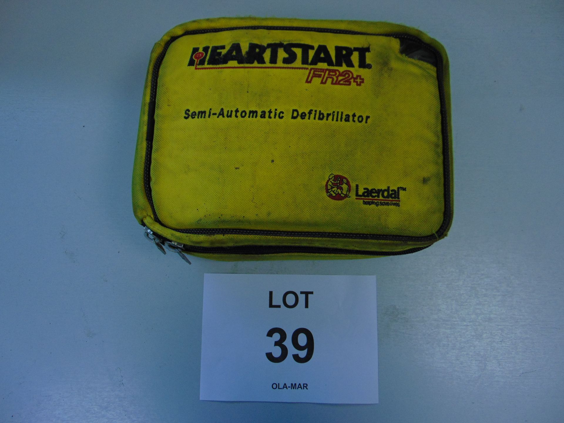 Heartstart FR2+ Semi-Automatic Defibrillator Unit in Carry Case