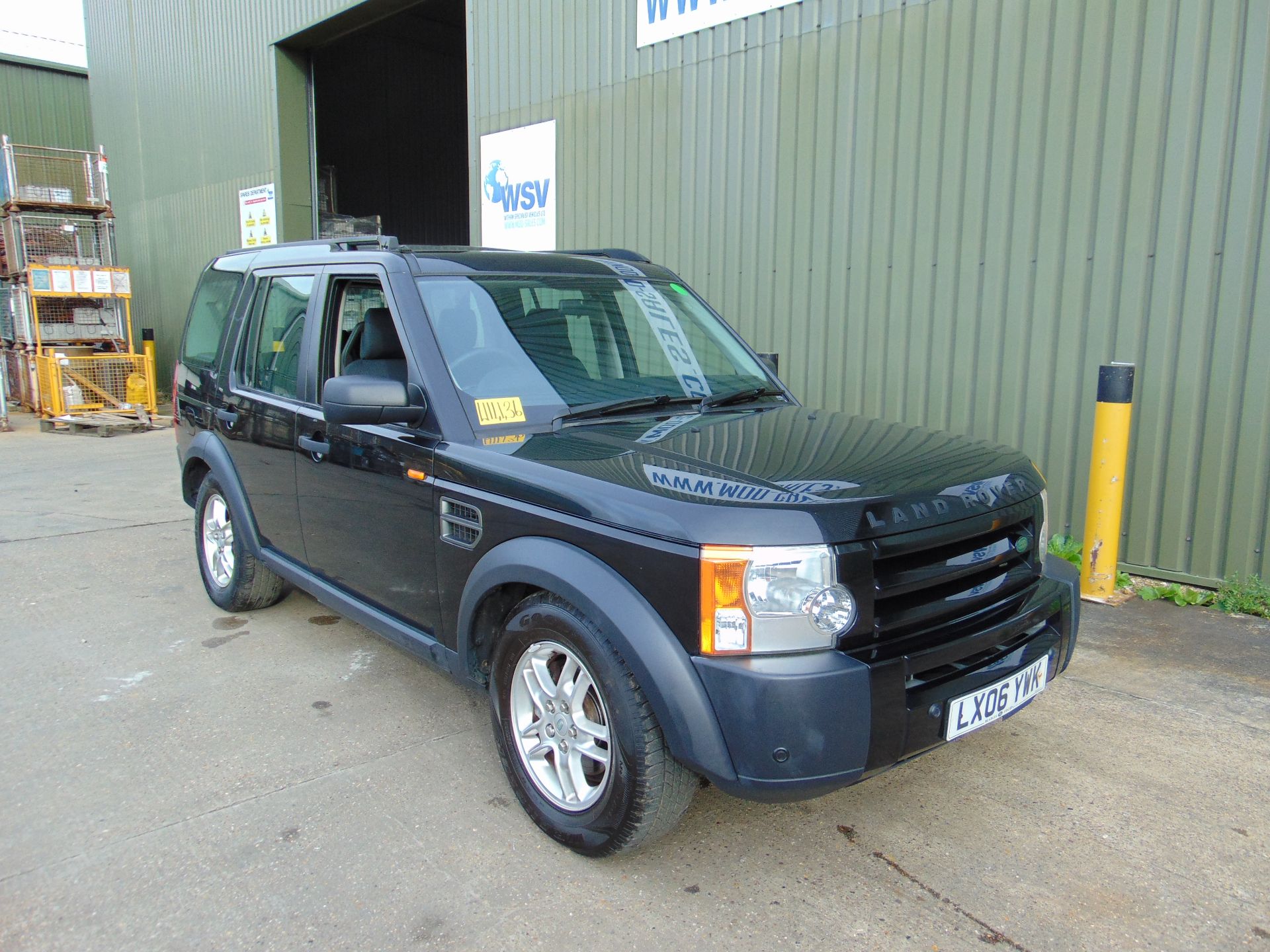 2006 Land Rover Discovery 3 TDV6 2.7 Ltr Auto - 4WD - 5 dr 7 Seater - Black - Image 6 of 49