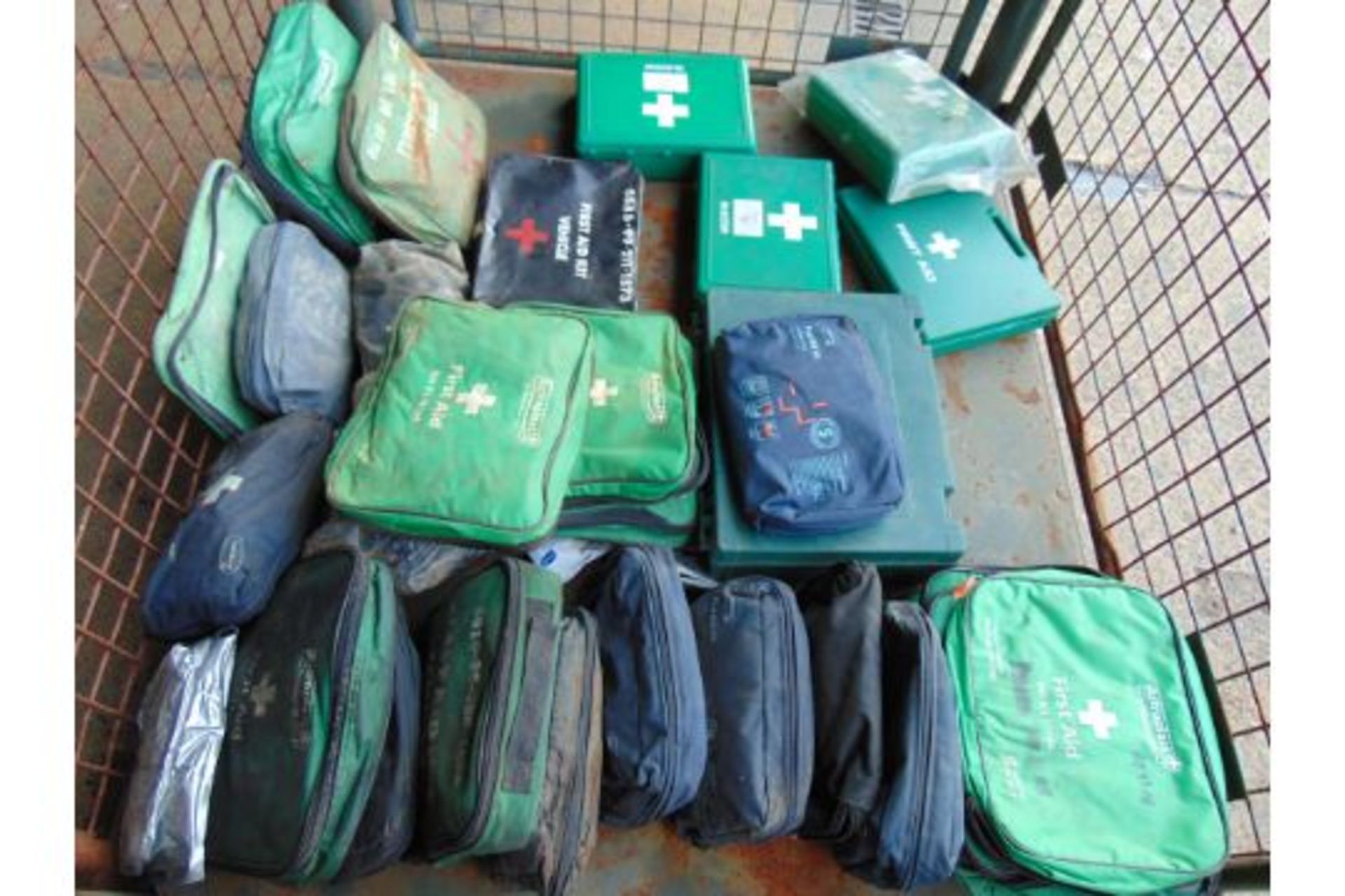 1 x Stillage of Vehicle First Aid Kits from MoD - Image 2 of 3