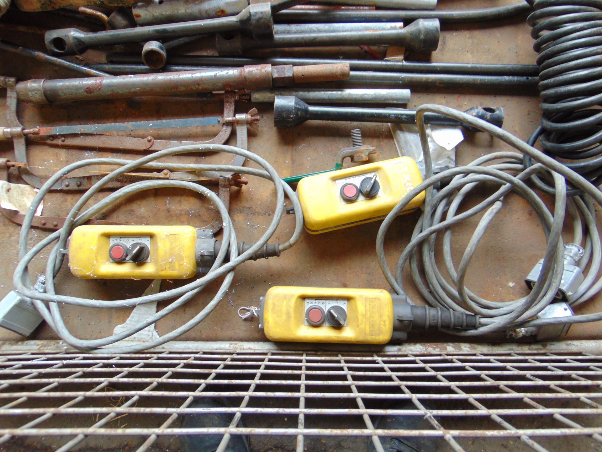 Stillage of Tools, Remote Controls, Trailer Electrical Connectors Eect - Image 2 of 4