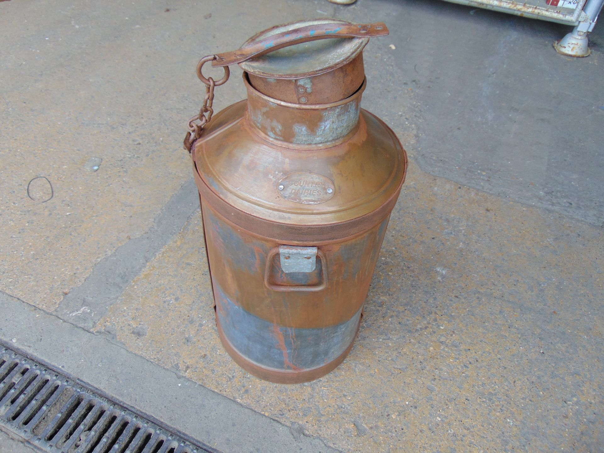 Galvanised Antique 5 gall Milk Churn - Image 8 of 8