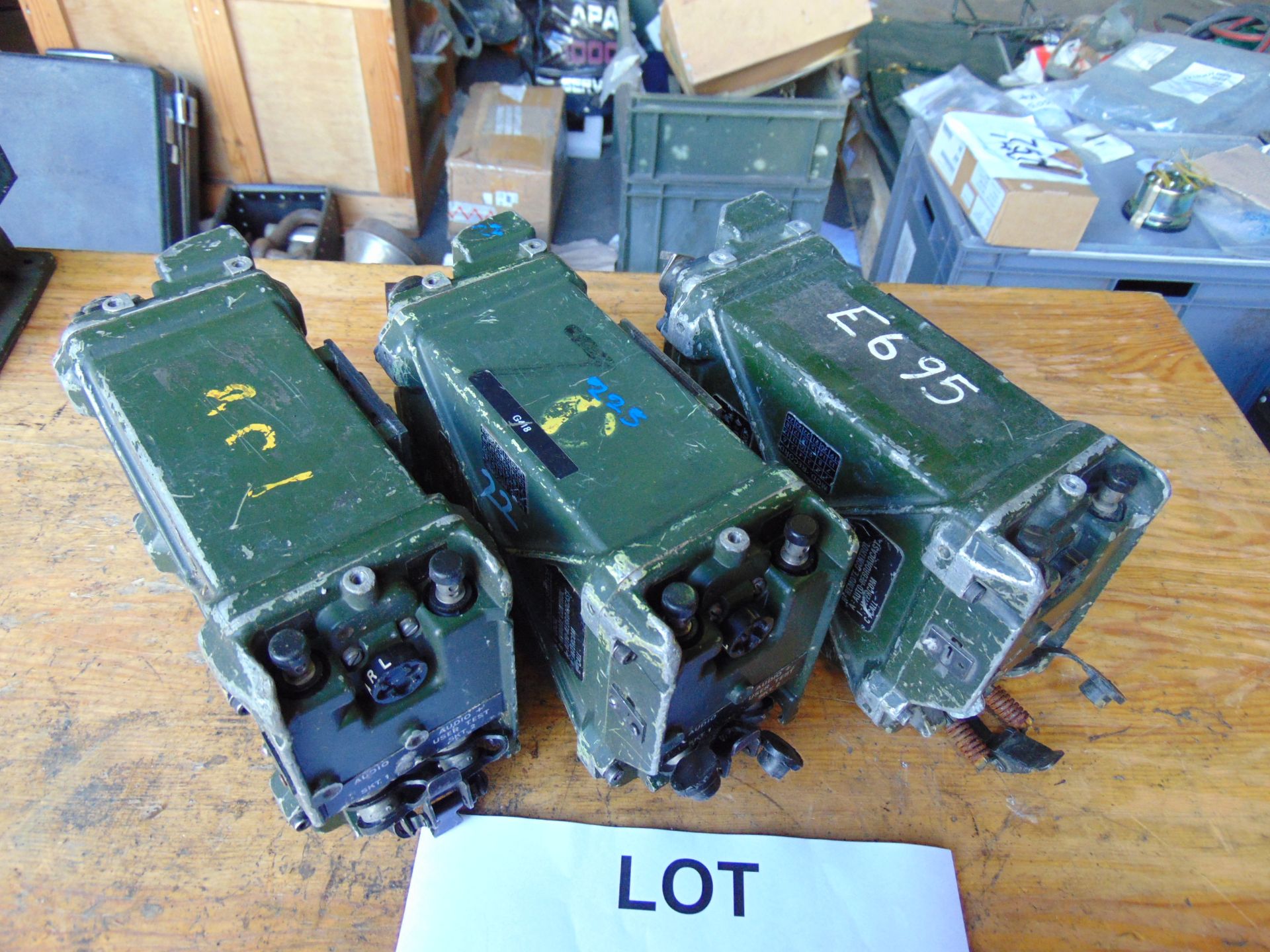 3 x UK/RT 351 Transmitter Receivers - Bild 2 aus 3