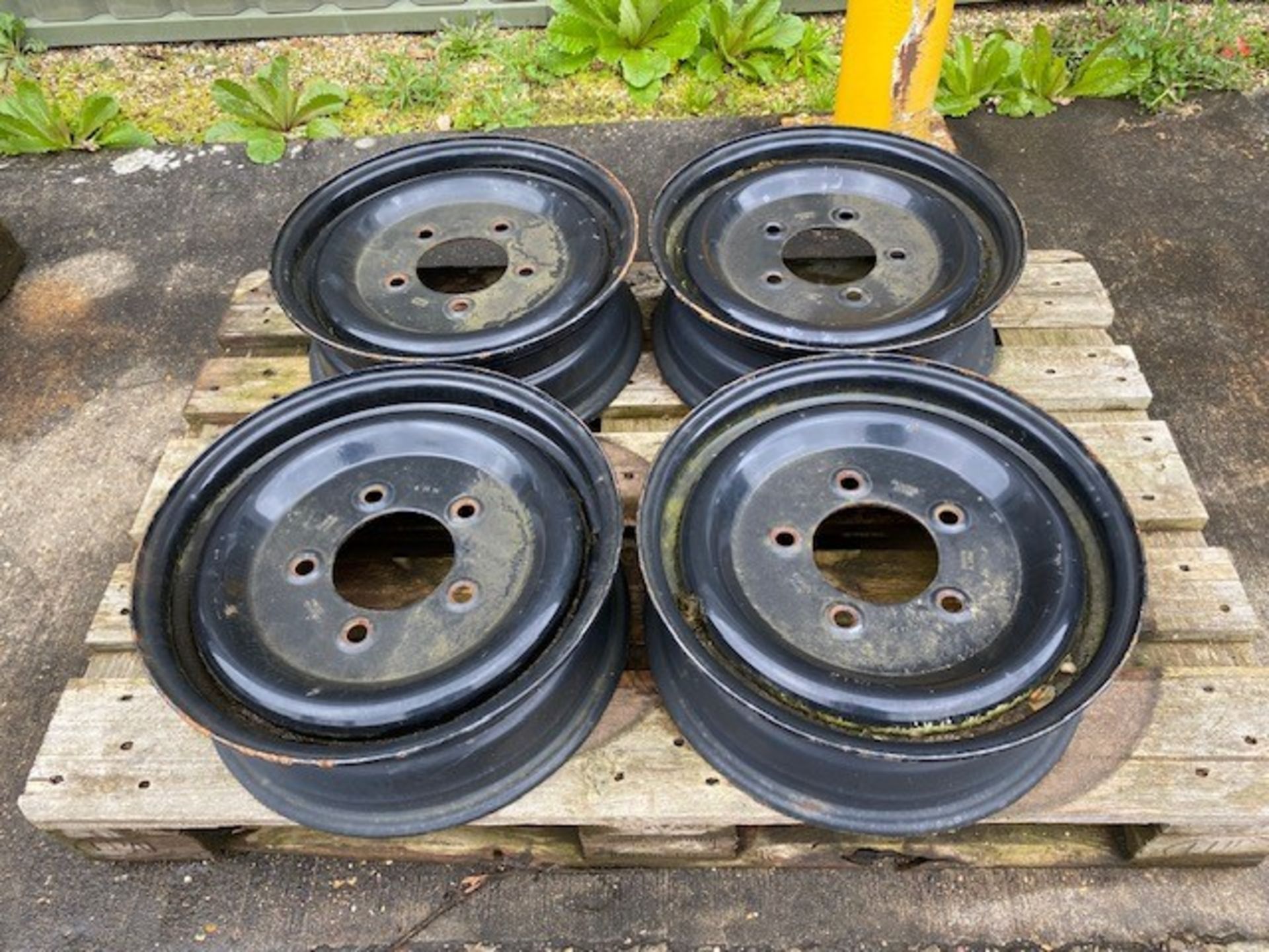 Land Rover/Trailer rims x 4