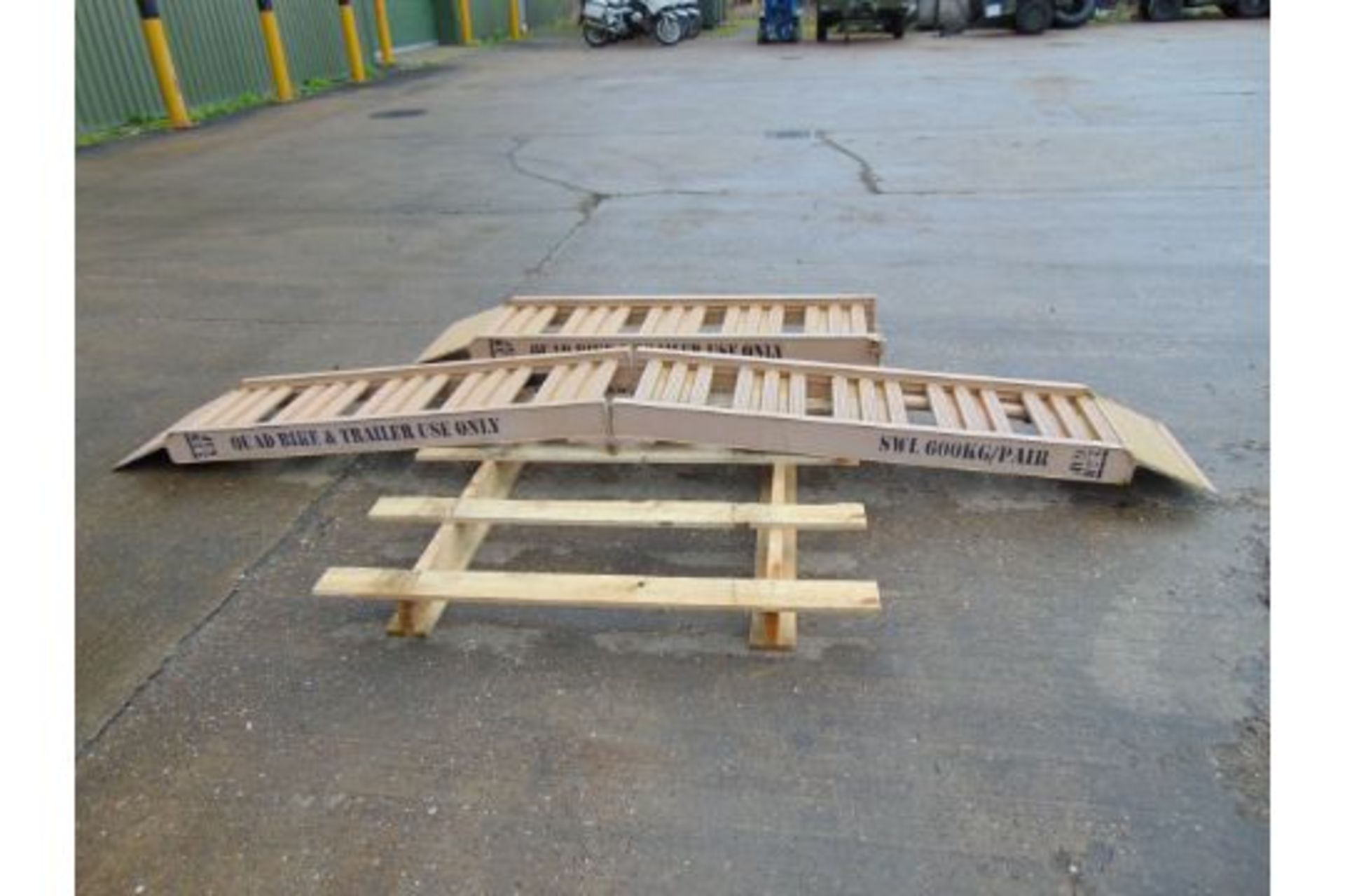 Pair of Heavy Duty Aluminium Folding Quad Bike RTV Ramps, 3.1m long, SWL Per Ramp 600kg - Image 2 of 9