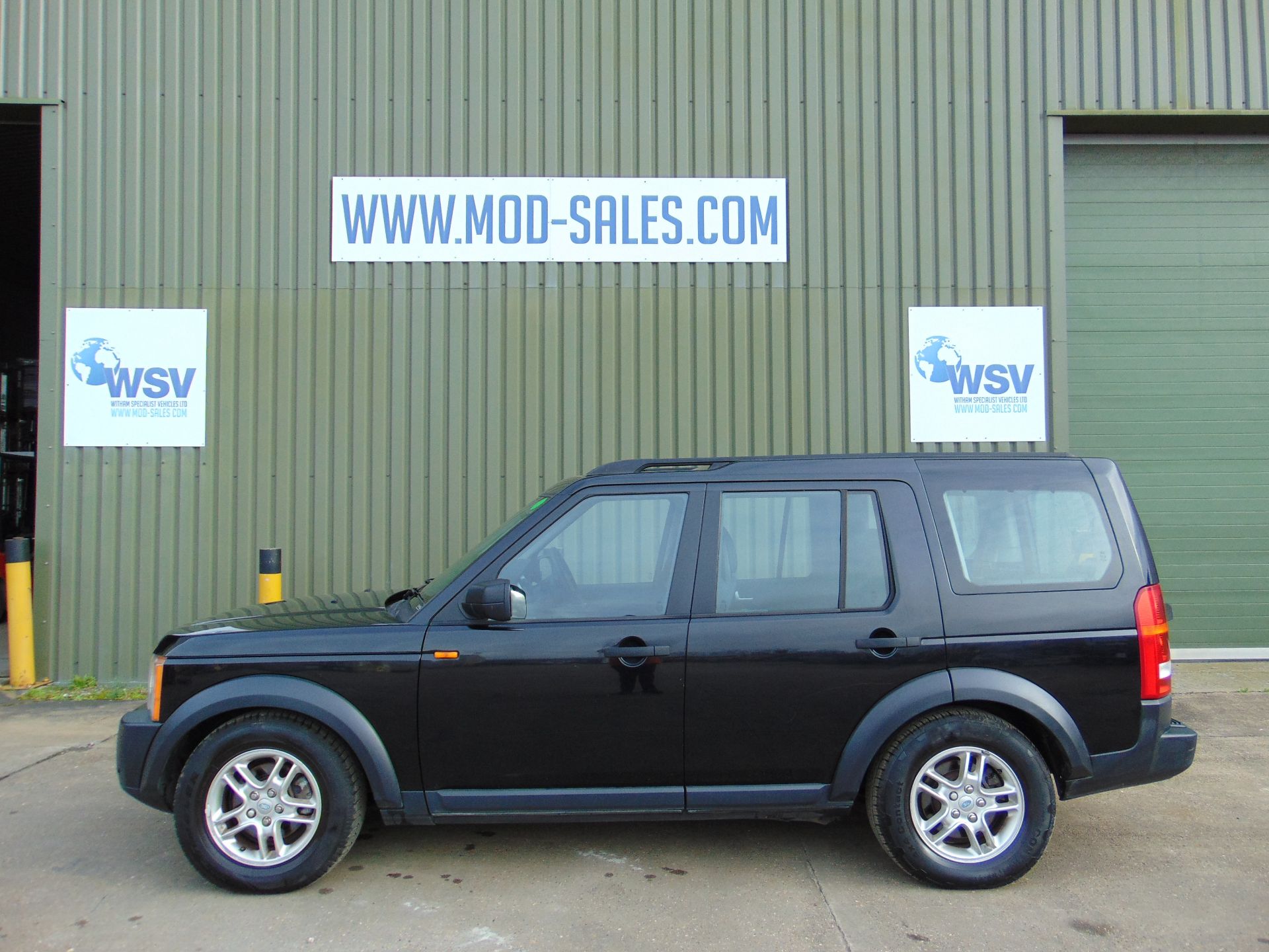 2006 Land Rover Discovery 3 TDV6 2.7 Ltr Auto - 4WD - 5 dr 7 Seater - Black - Image 2 of 49