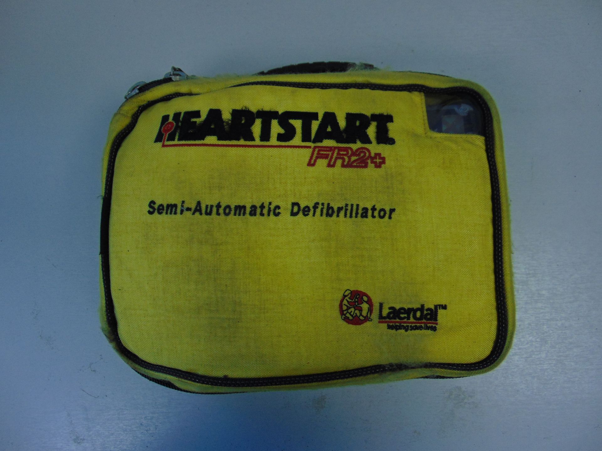 Heartstart FR2+ Semi-Automatic Defibrillator Unit in Carry Case - Image 2 of 3