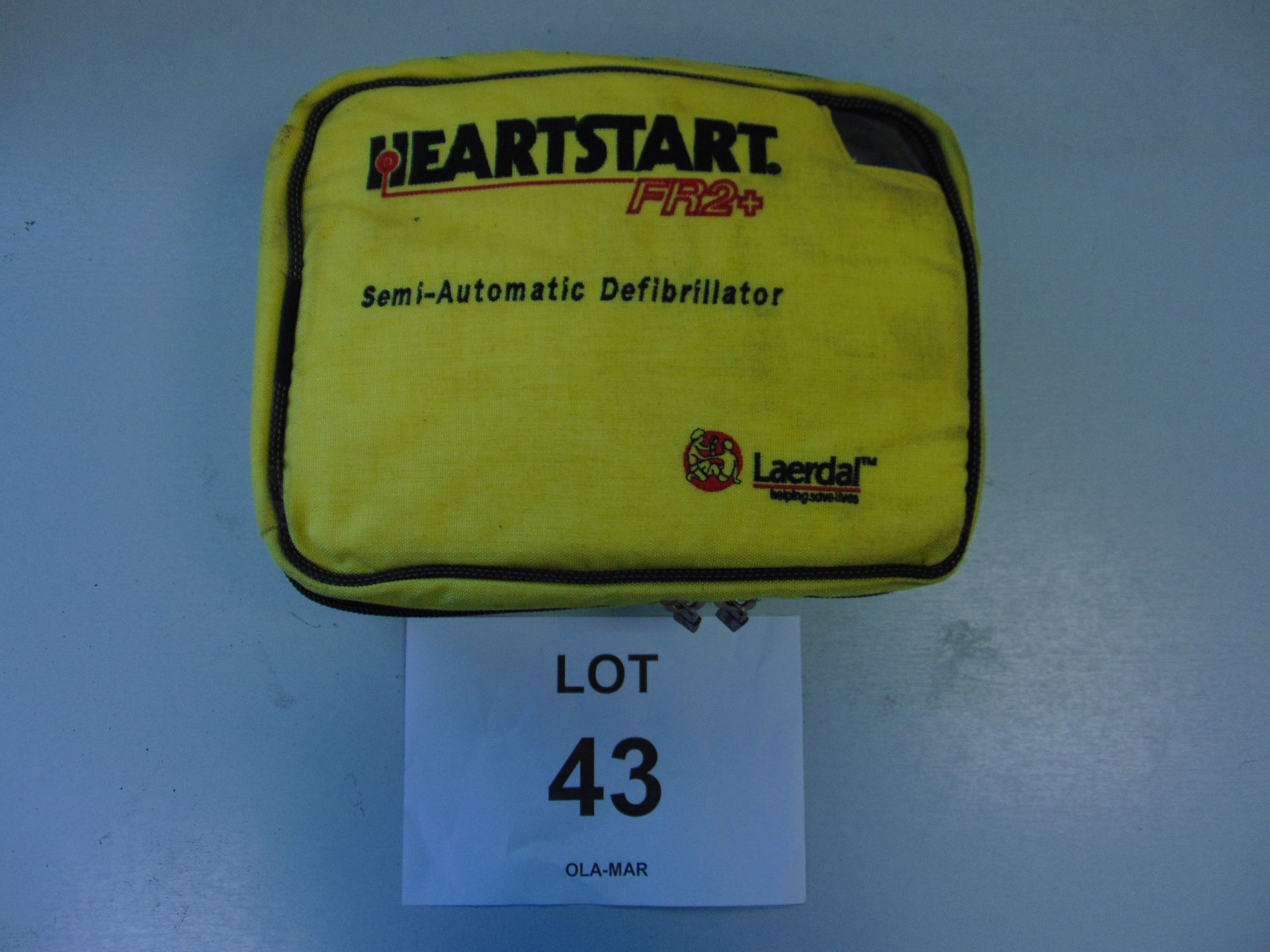 Heartstart FR2+ Semi-Automatic Defibrillator Unit in Carry Case