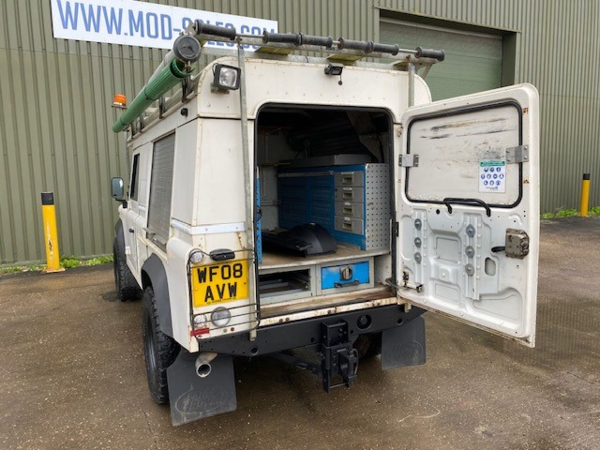 Land Rover Defender 110 2.4 Utility (mobile workshop) - Image 42 of 64