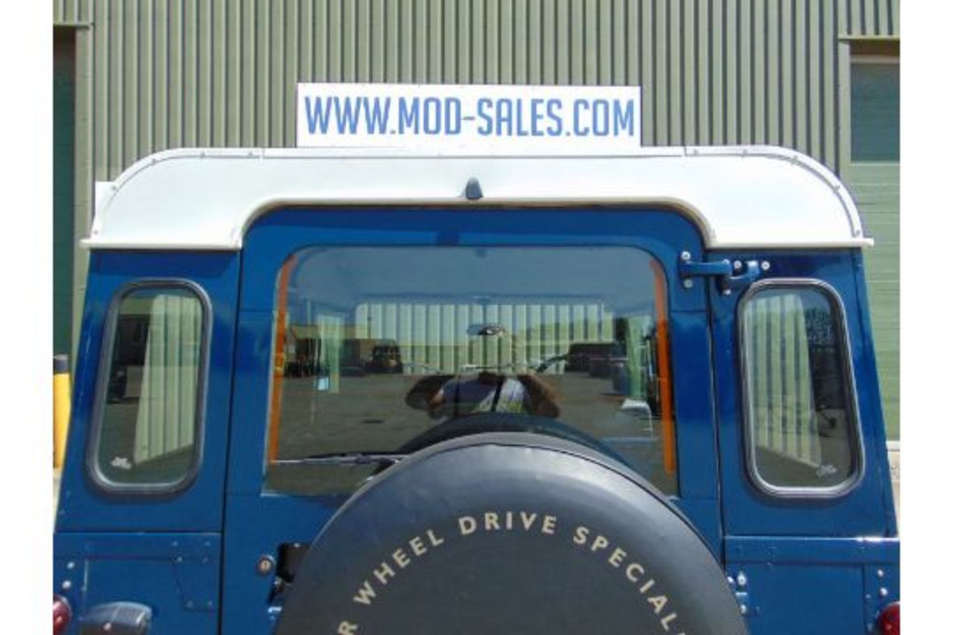 1998 Land Rover Defender 90 300TDi ONLY 76,319 MILES! RECENT PROFESSIONAL TOP TO BOTTOM REBUILD! - Image 20 of 55