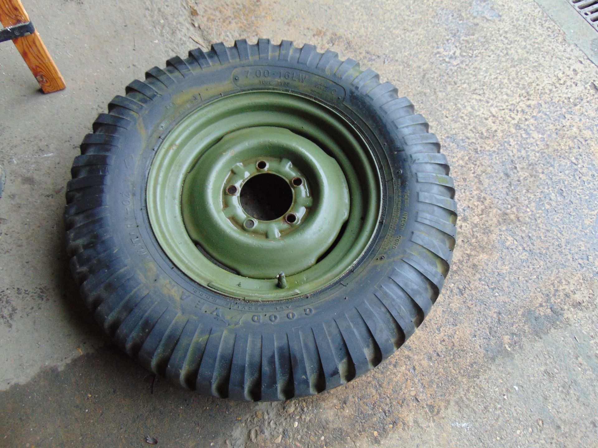 V.Rare Goodyear 700 x 16 Bar Grip Tyre on Rim Spare Wheel - Image 3 of 8