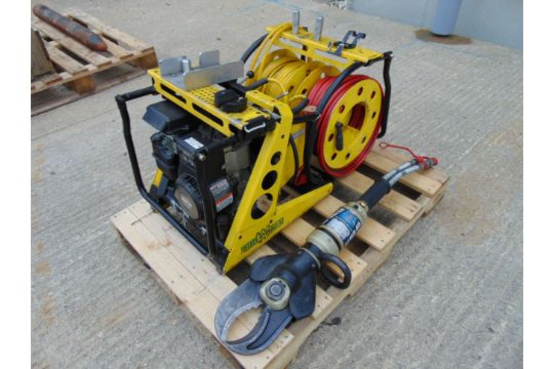 Weber Hydraulic Jaws of Life - Briggs & Stratton Engine