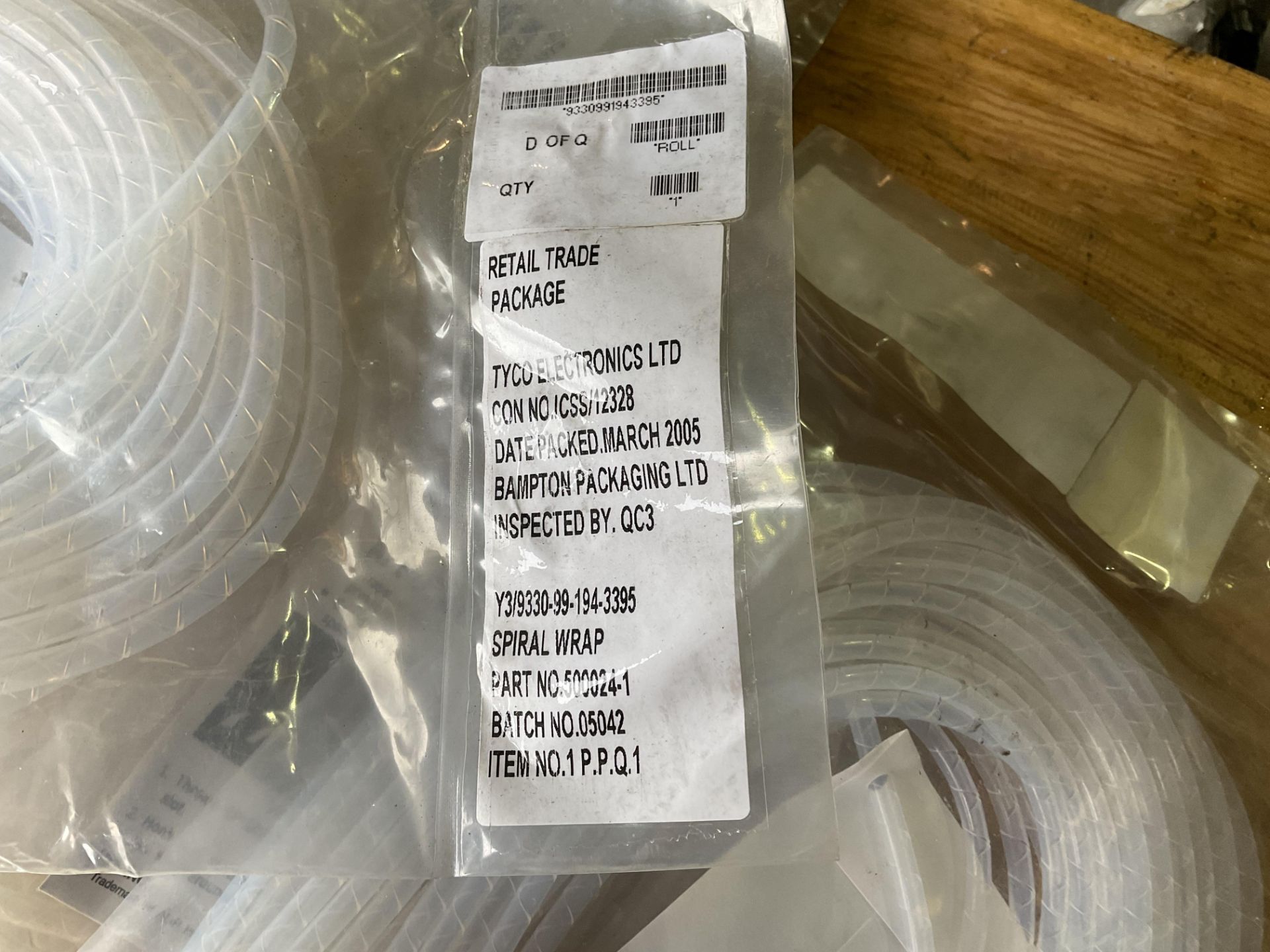 10X PACKS OF TYCO CABLE SPIRO WRAP C/W APPLICATION TOOL - Image 2 of 4