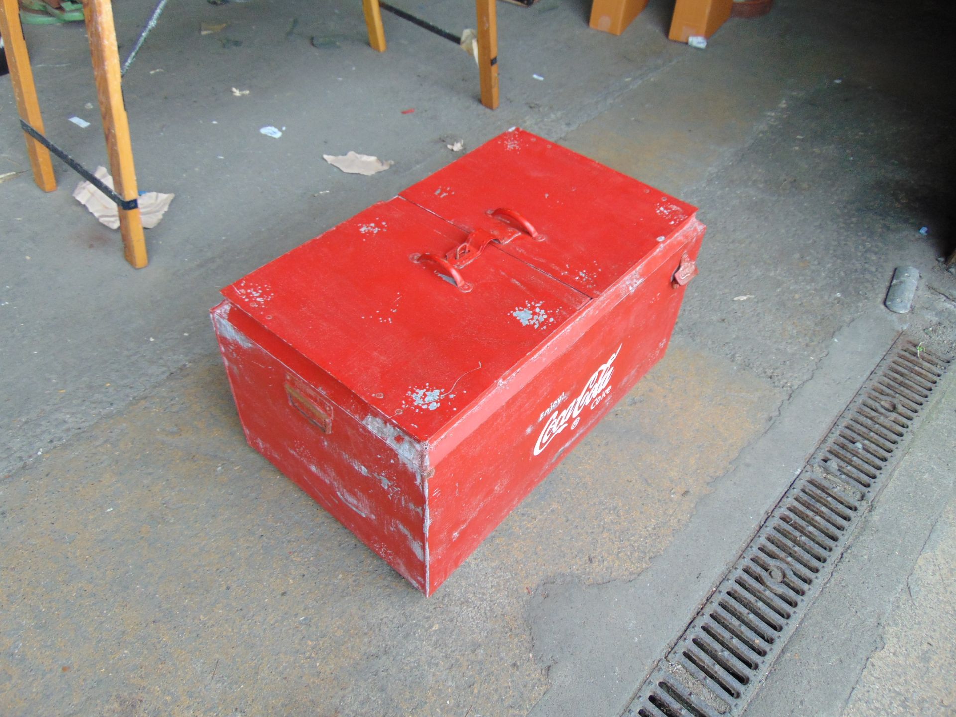 Galvanised Double Coca Cola Cool Box with Bottle Opener etc, Size L 70 x W45 x H44 cms - Image 5 of 7