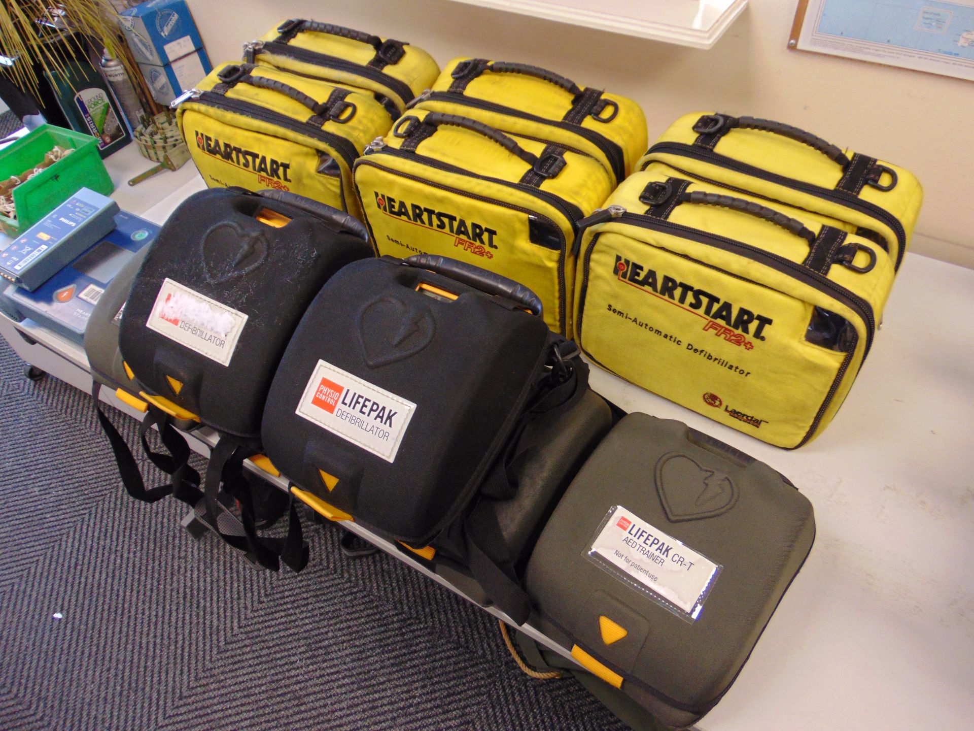 13 x Various Defibrillator Units - Image 3 of 5