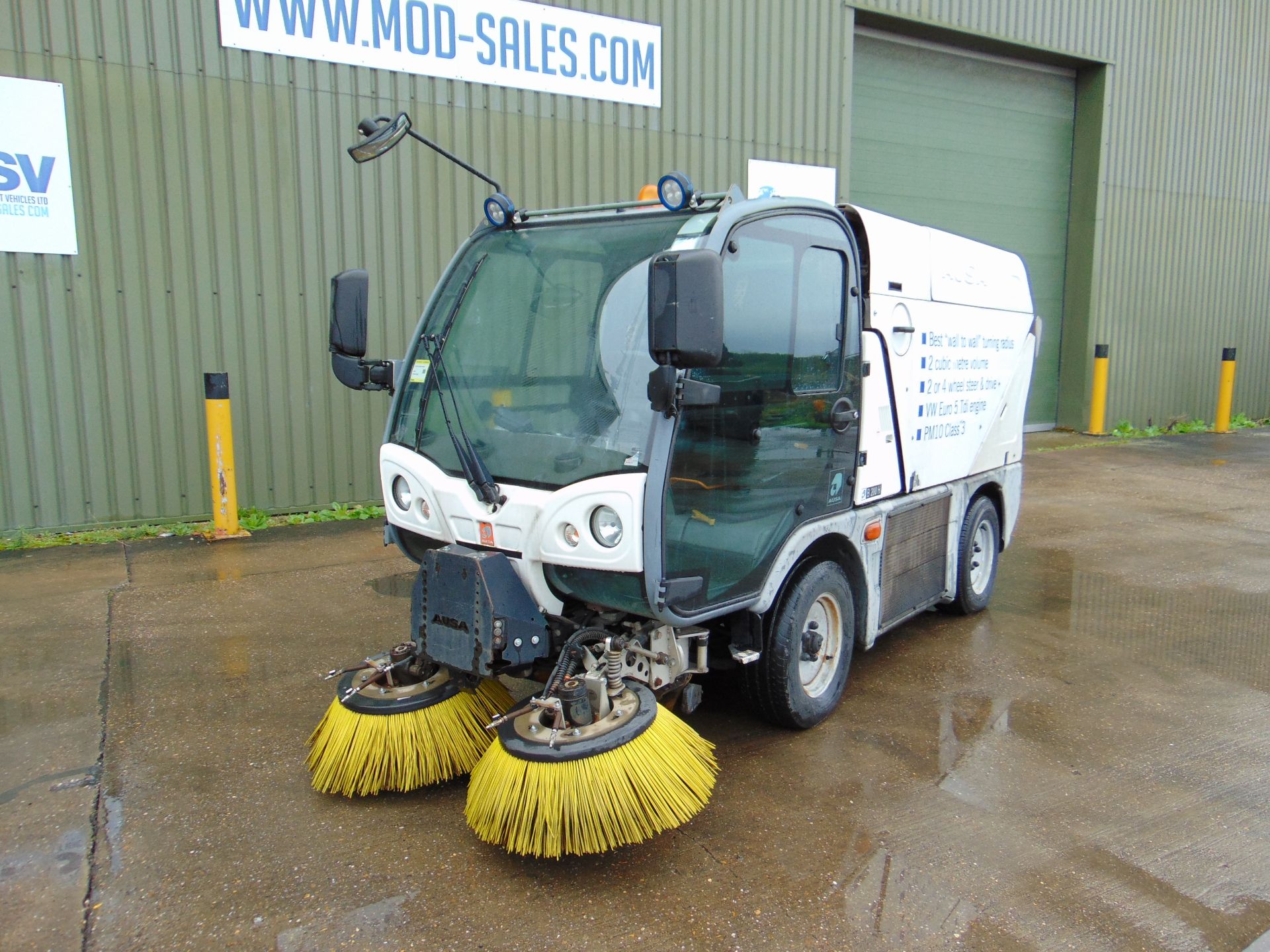 2013 Ausa B200H Road Sweeper - VW TDI Diesel Engine - Bild 10 aus 43