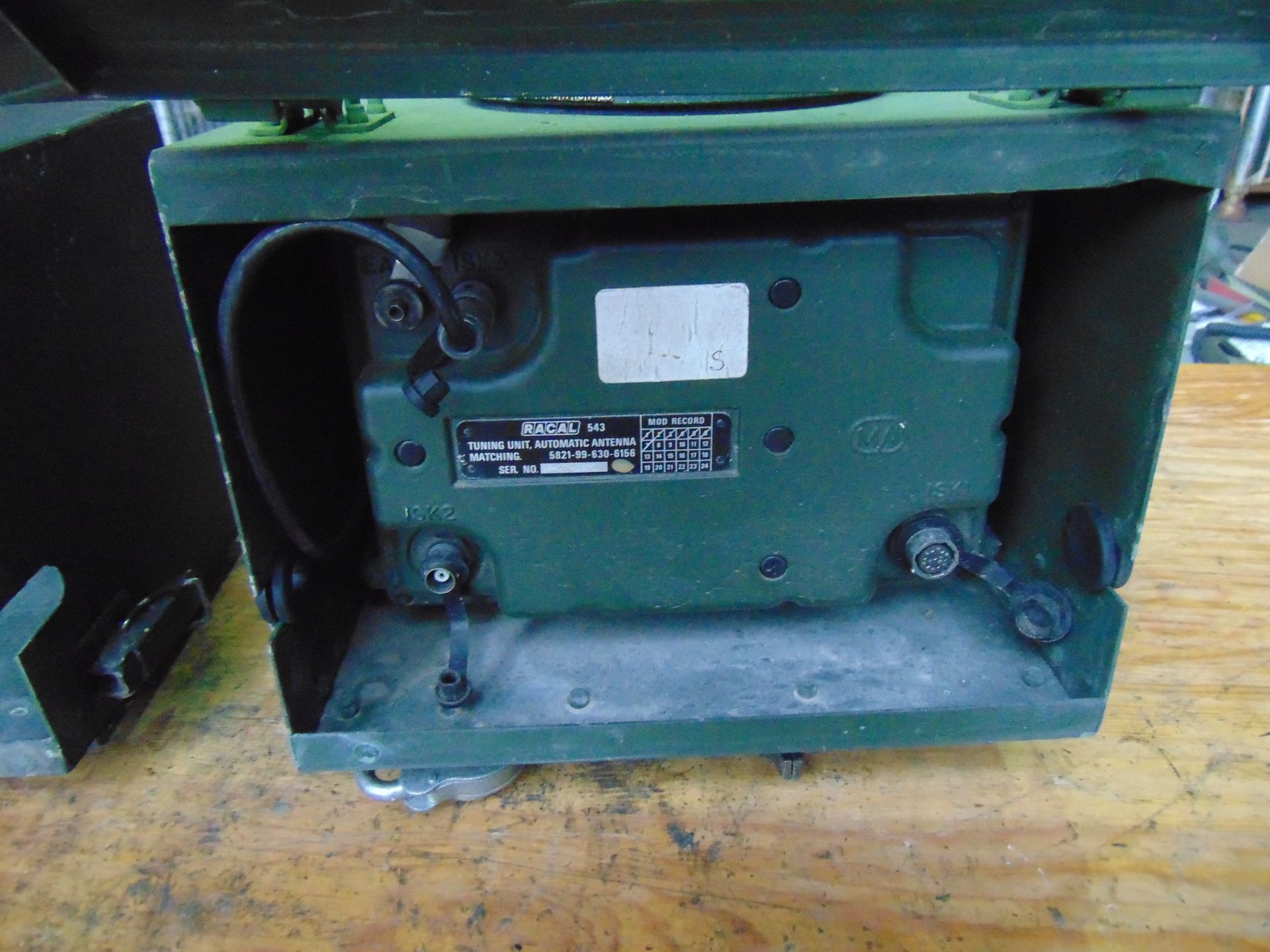 2 x Land Rover FFR Antenna Wing Boxes c/w Base and Tuning Unit - Image 2 of 5