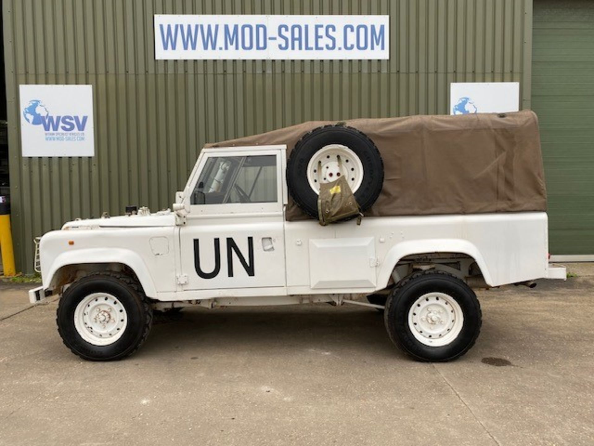 Land Rover 110 Wolf RHD Soft Top - Image 8 of 54
