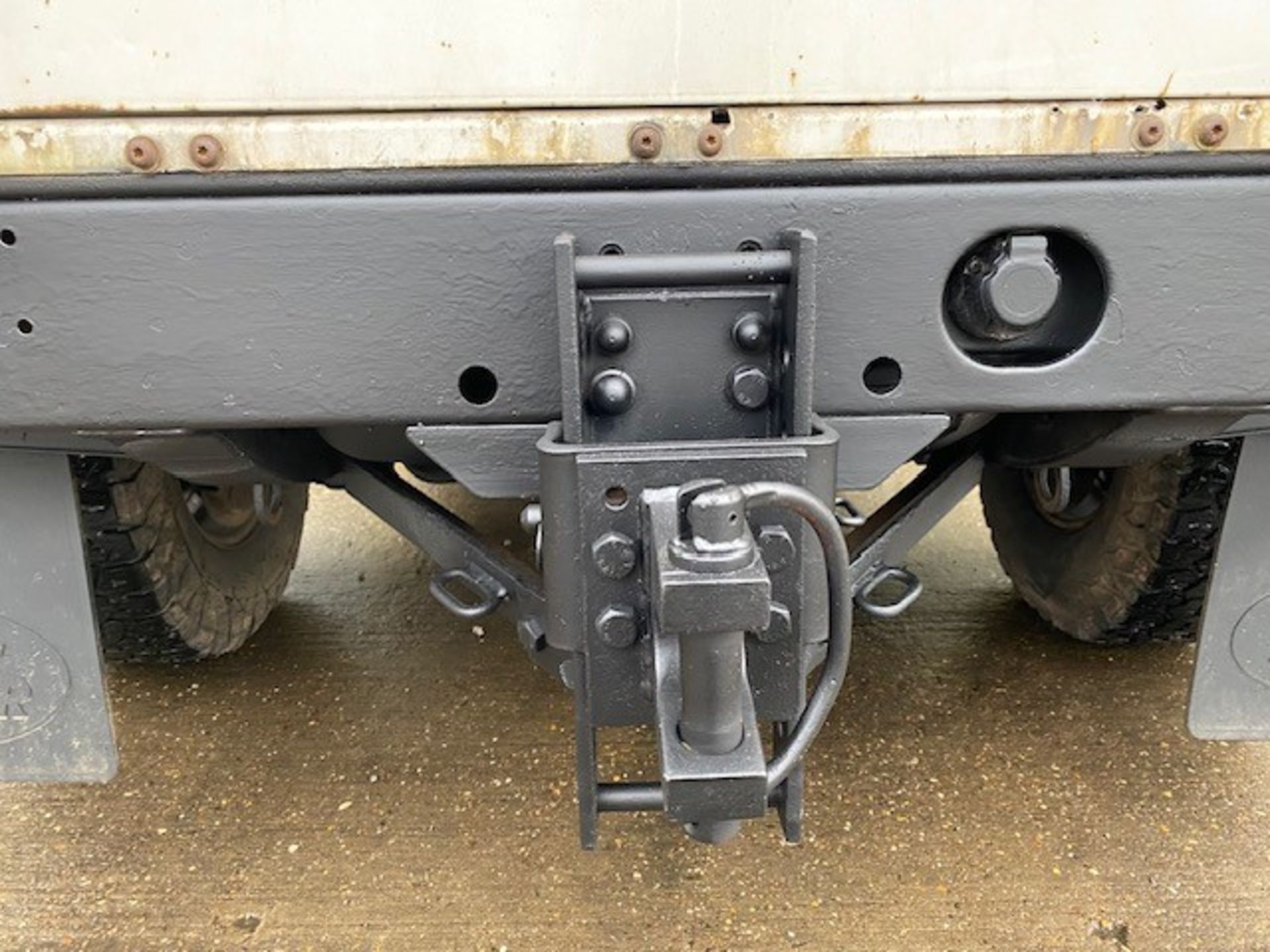 Land Rover Defender 110 2.4 Utility (mobile workshop) - Image 28 of 64