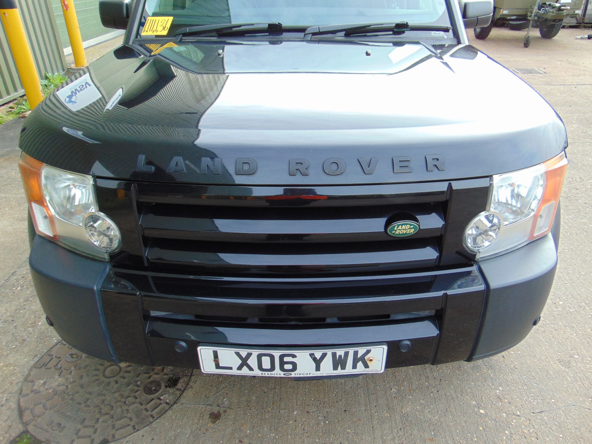 2006 Land Rover Discovery 3 TDV6 2.7 Ltr Auto - 4WD - 5 dr 7 Seater - Black - Image 9 of 49