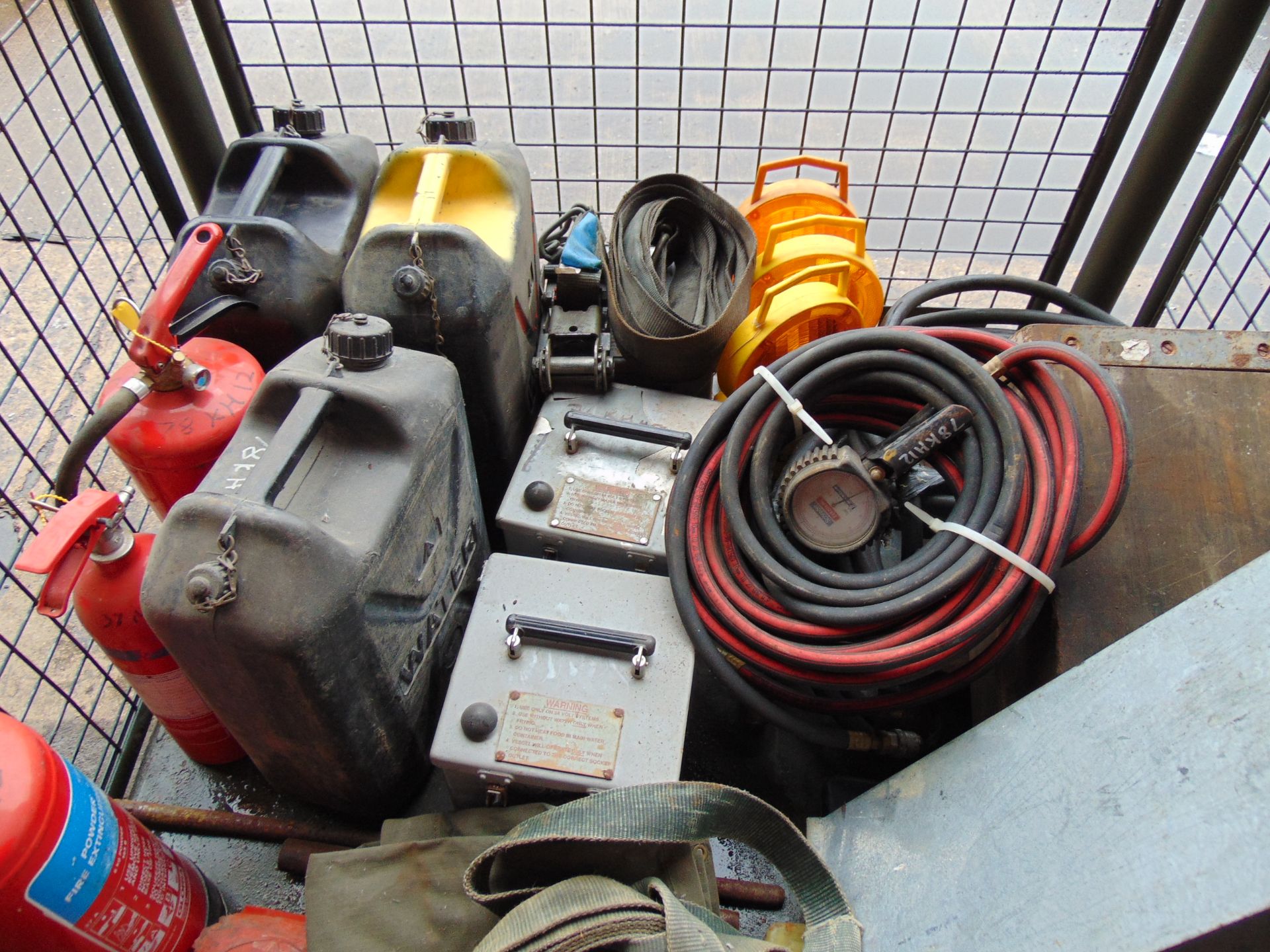 1 x Stillage Air Lines Wheel Chocks, Jerry Cans, Cooking Vessels, Ratchet Straps, Fire Extinguisher
