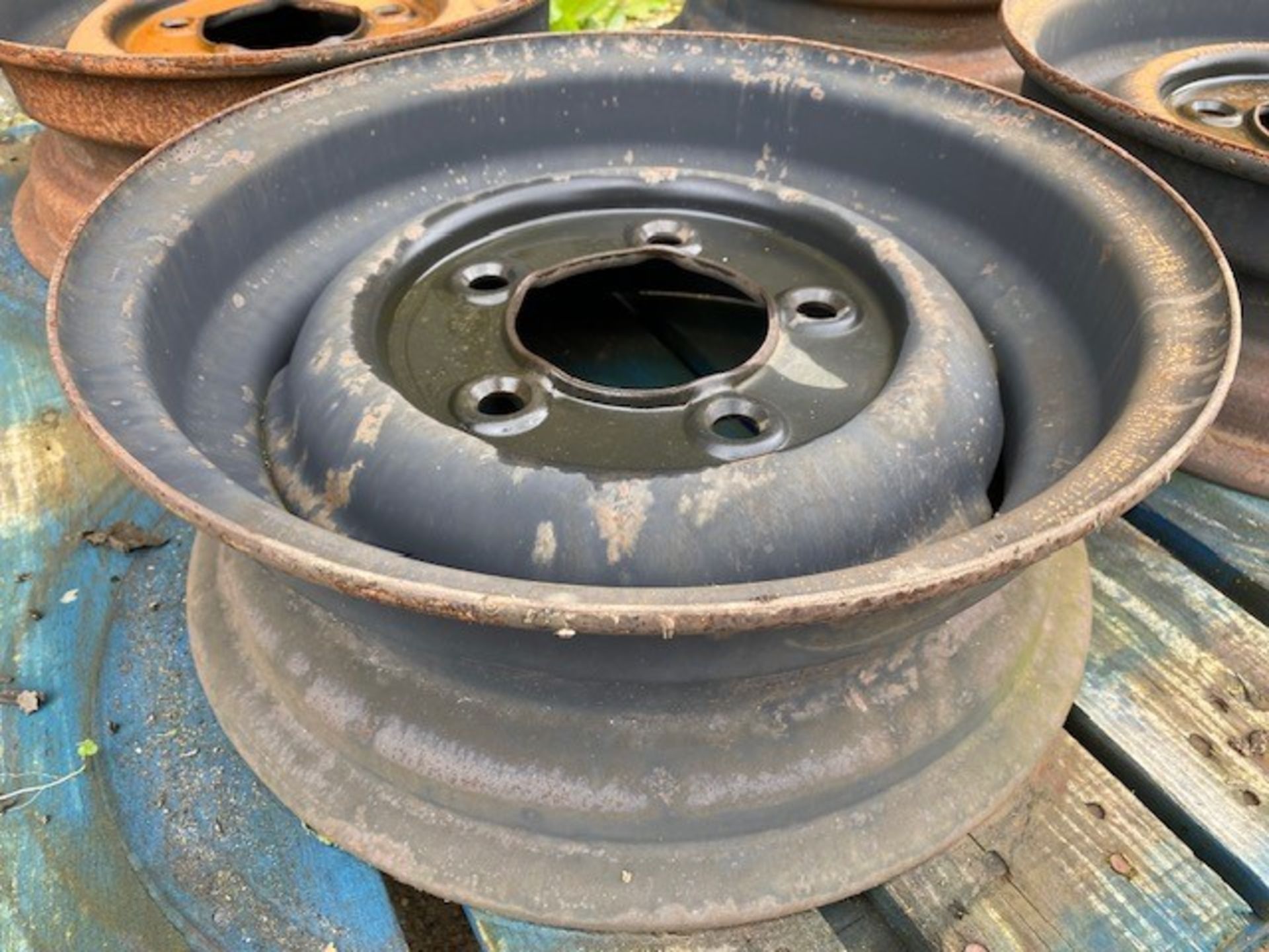 16 inch Land Rover rims x 4 - Image 5 of 6