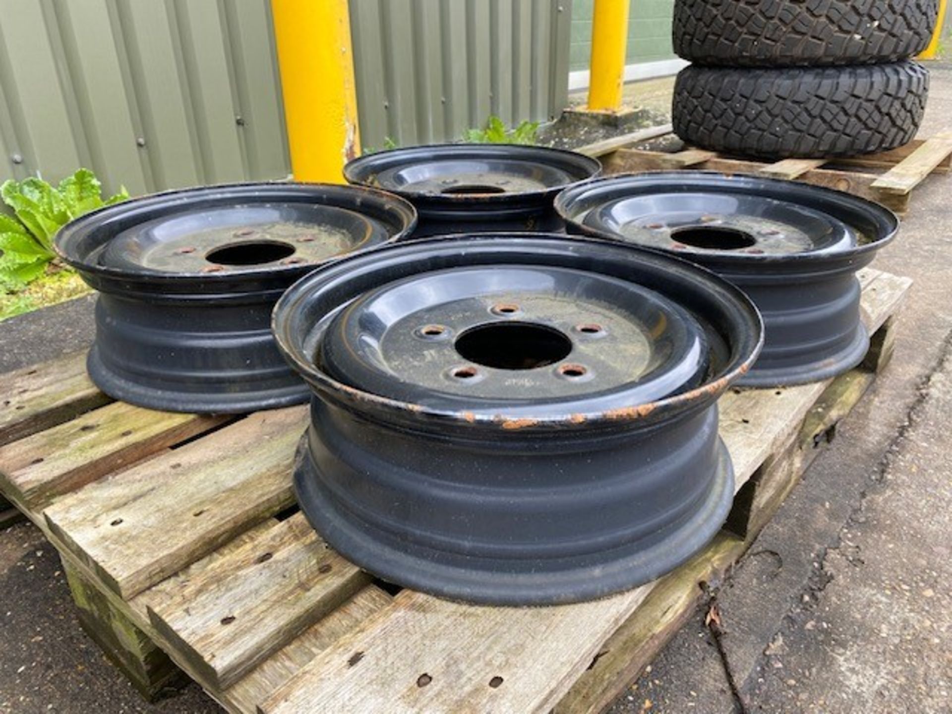 Land Rover/Trailer rims x 4 - Image 3 of 4