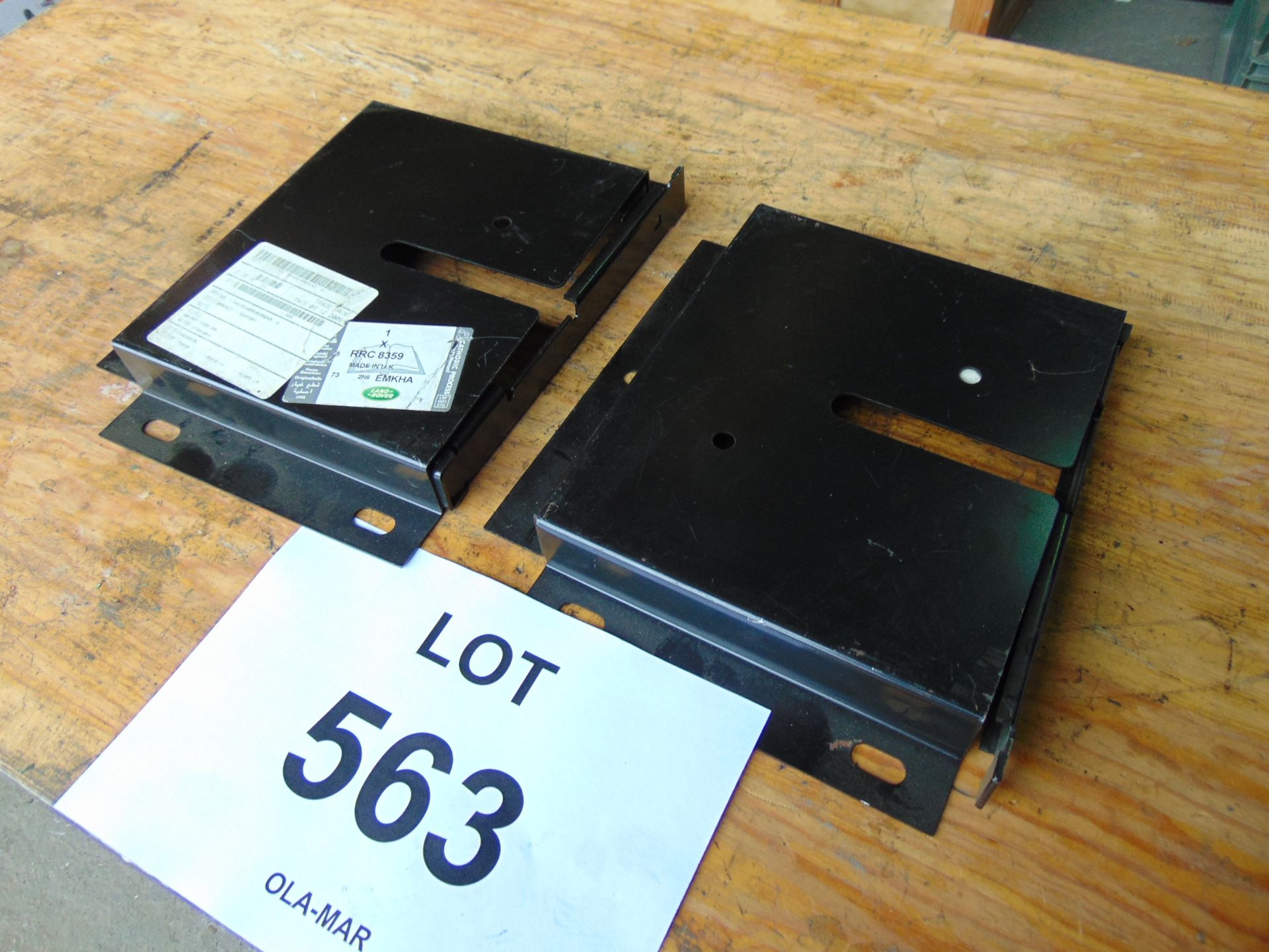 2 x New Unissued Land Rover FFR Box Antenna Wing Brackets - Image 3 of 5