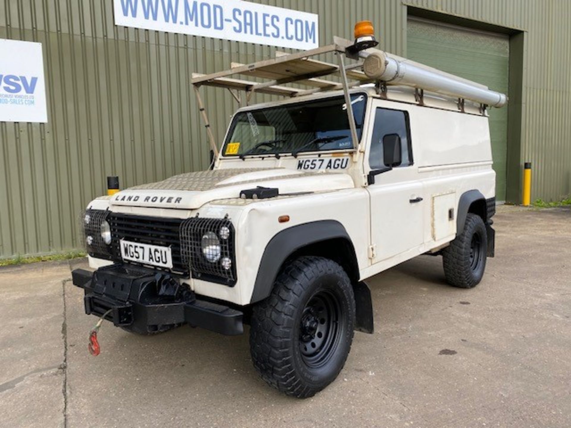 Land Rover Defender 110 Utility