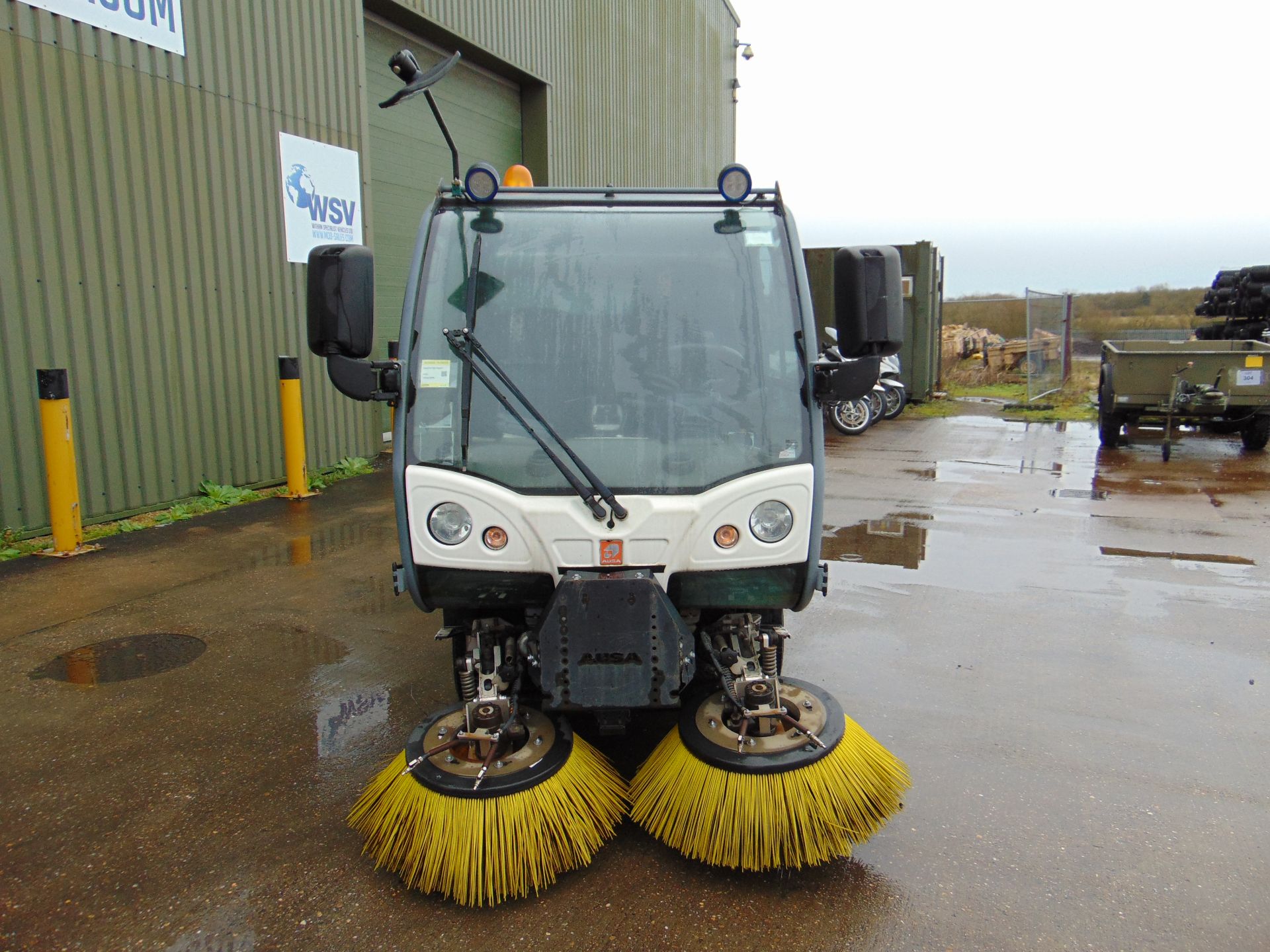 2013 Ausa B200H Road Sweeper - VW TDI Diesel Engine - Image 9 of 43