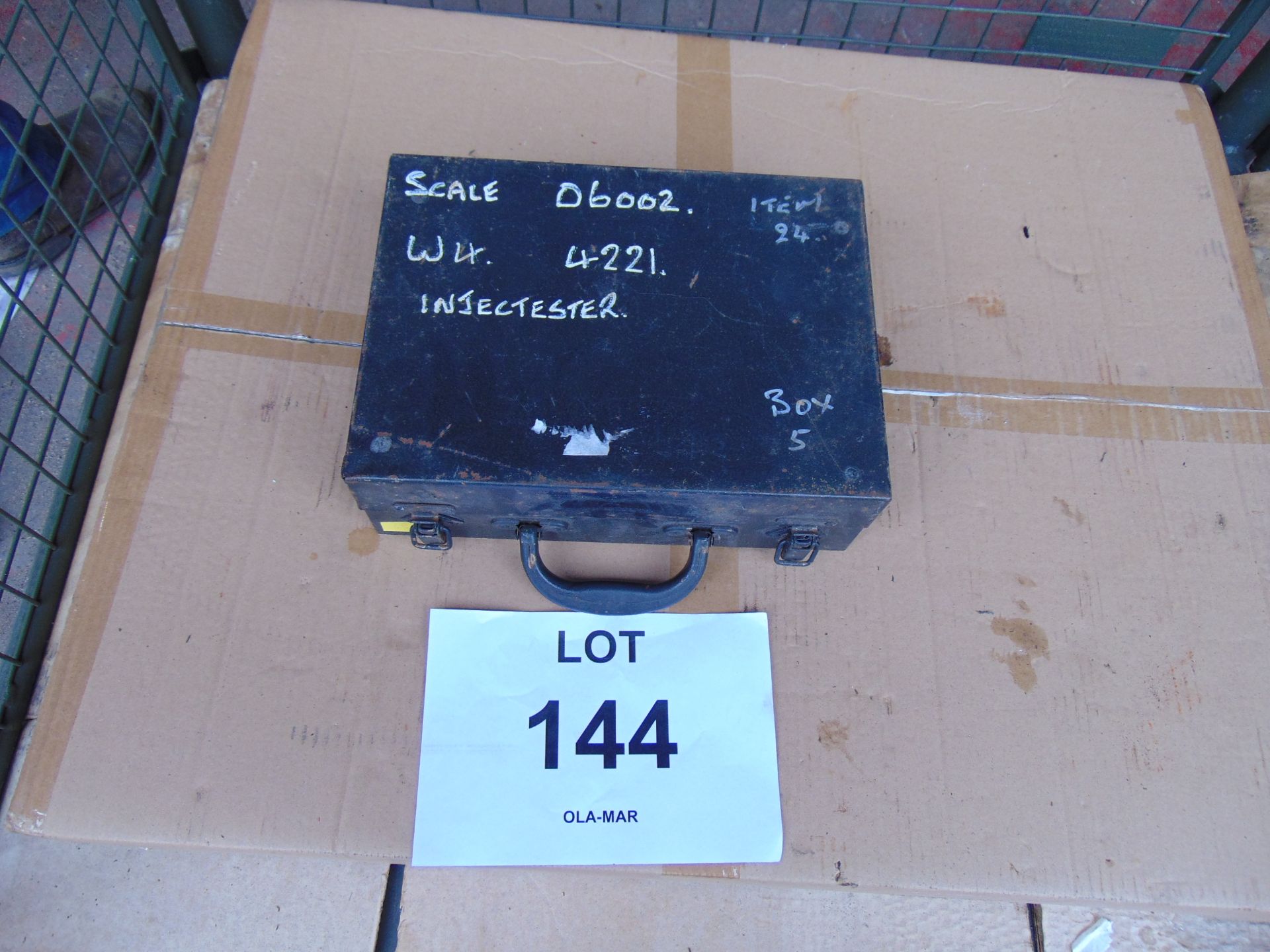 T1 Model 102 Diesel Injector Tester in Transit case from MoD - Image 6 of 6